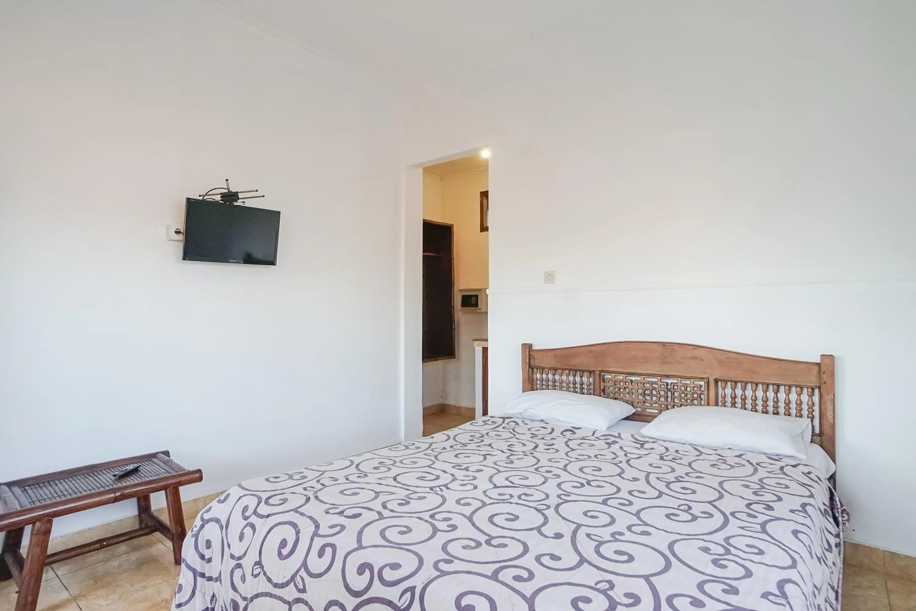 Bed in Indopurejoy House - Komala Indah Cottages