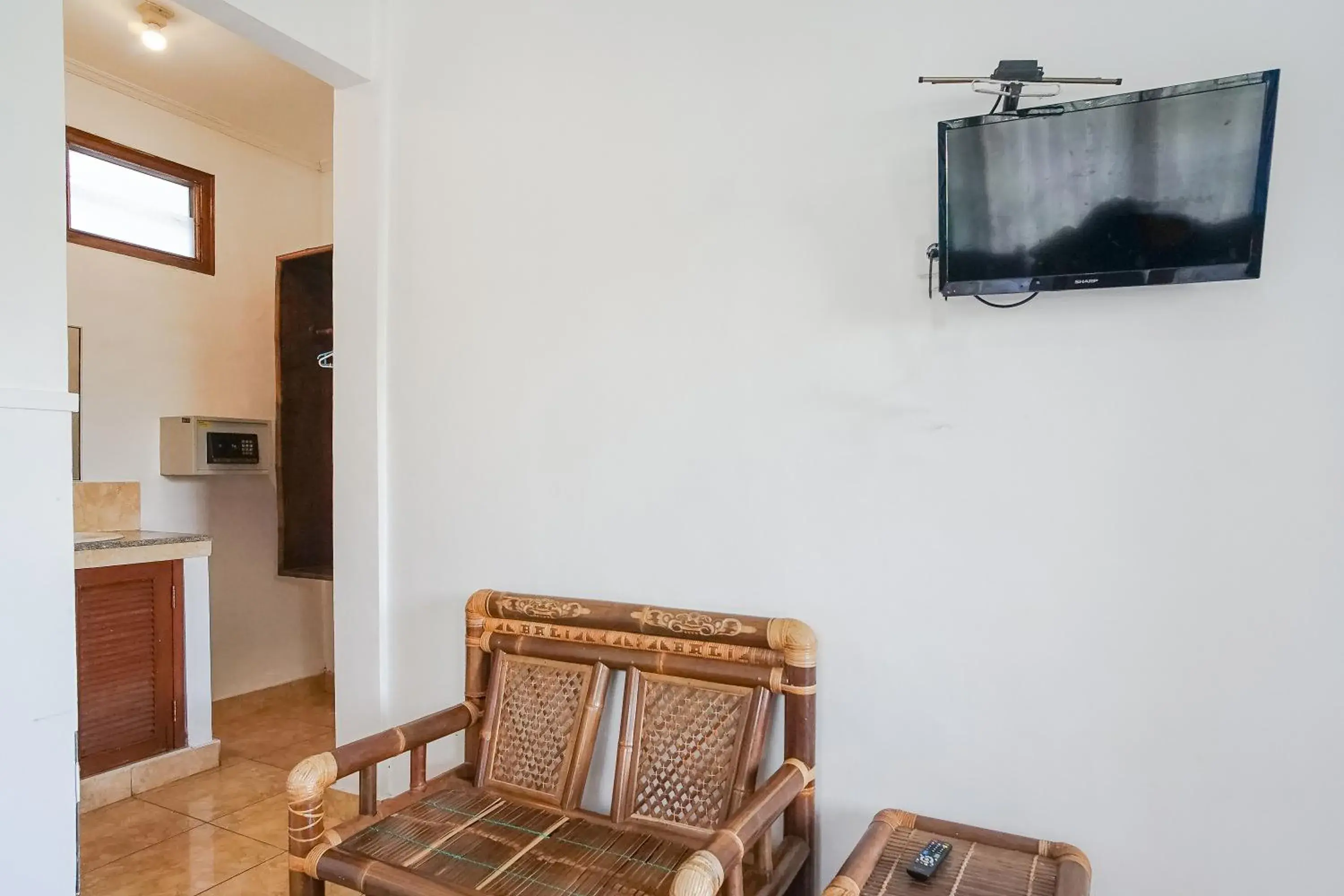 Living room in Indopurejoy House - Komala Indah Cottages Living room in Indopurejoy House - Komala Indah Cottages