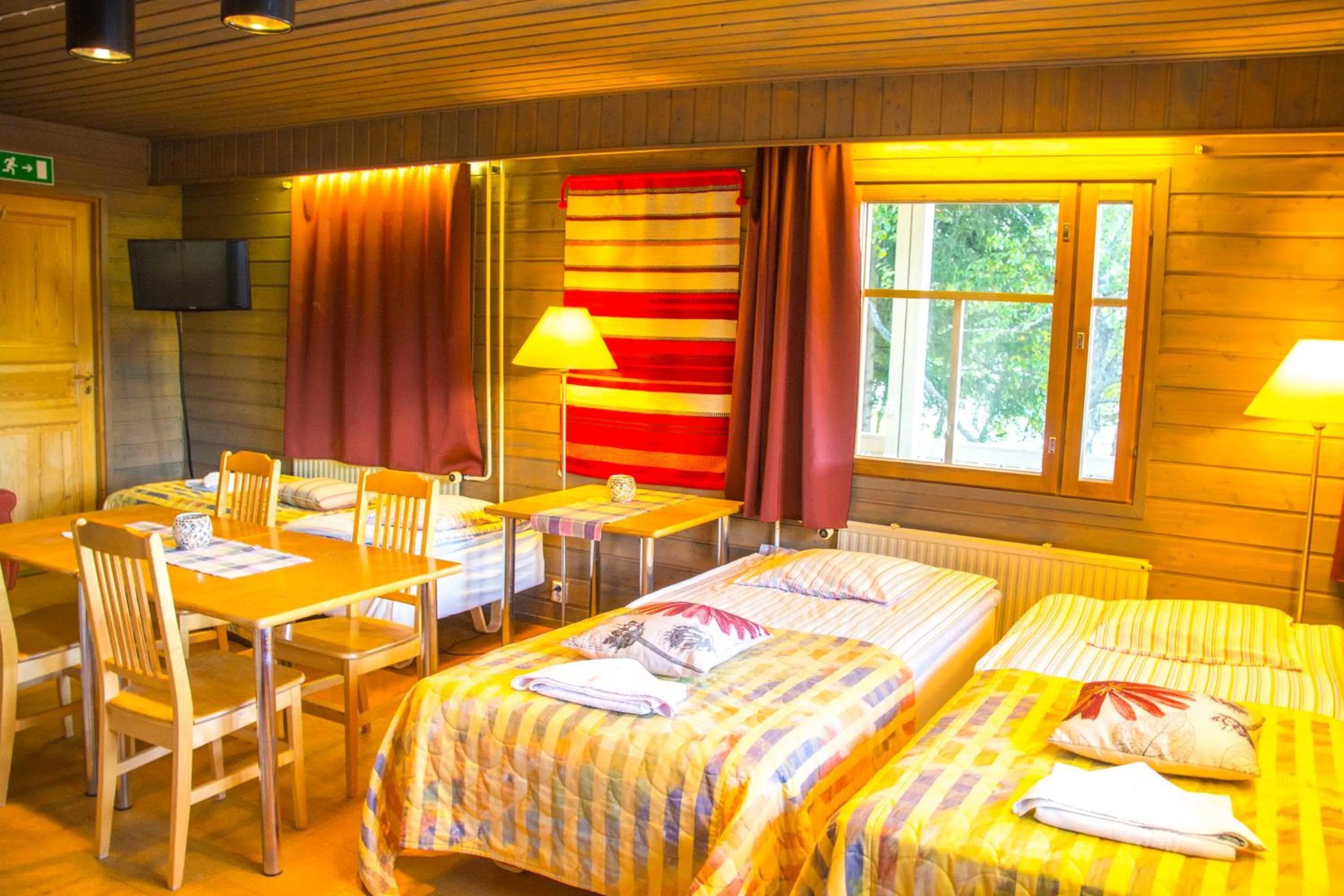 Photo of the whole room, Bed in Merilän Kartano