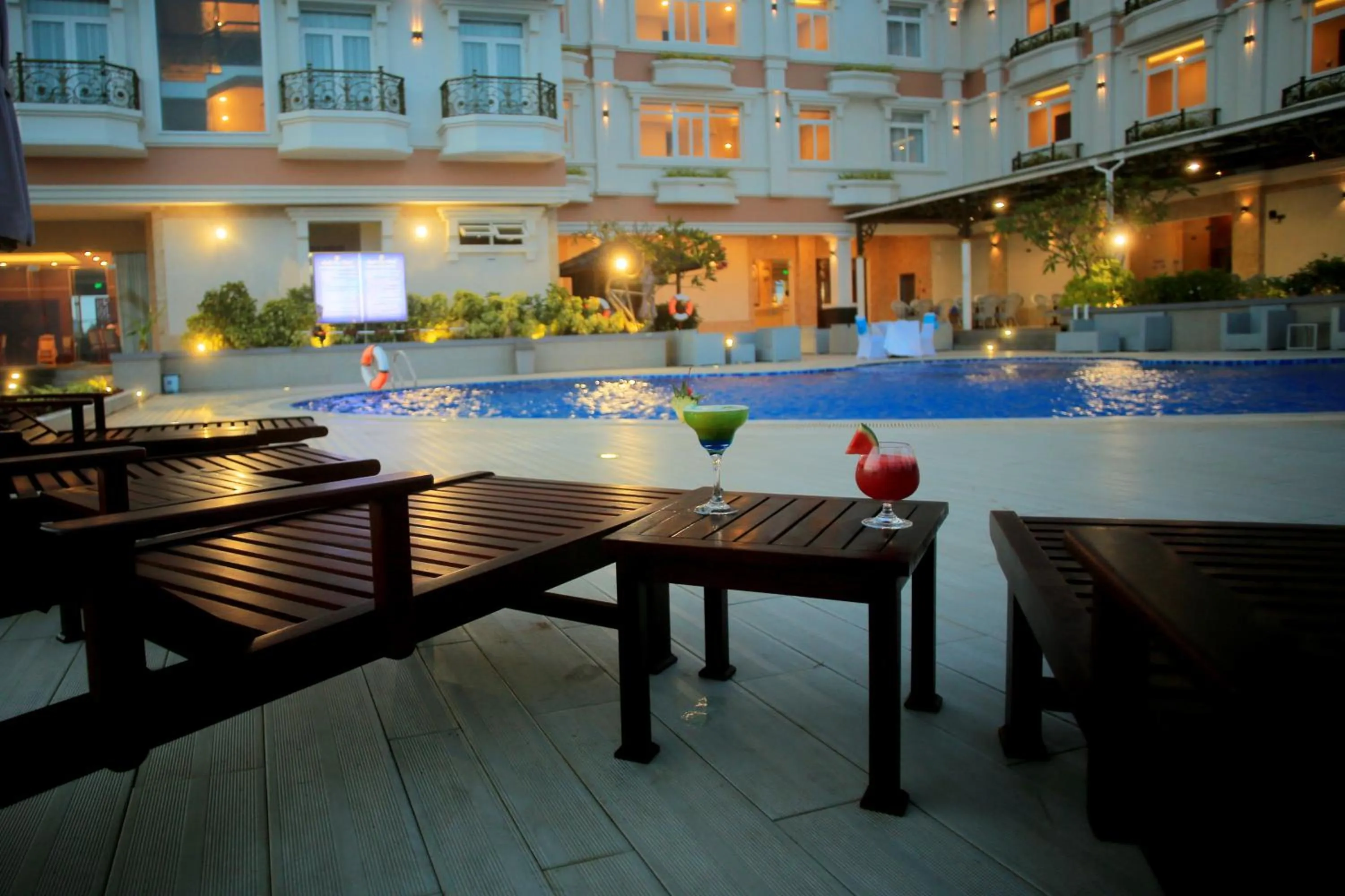 Swimming pool in Bella Vita Hotel