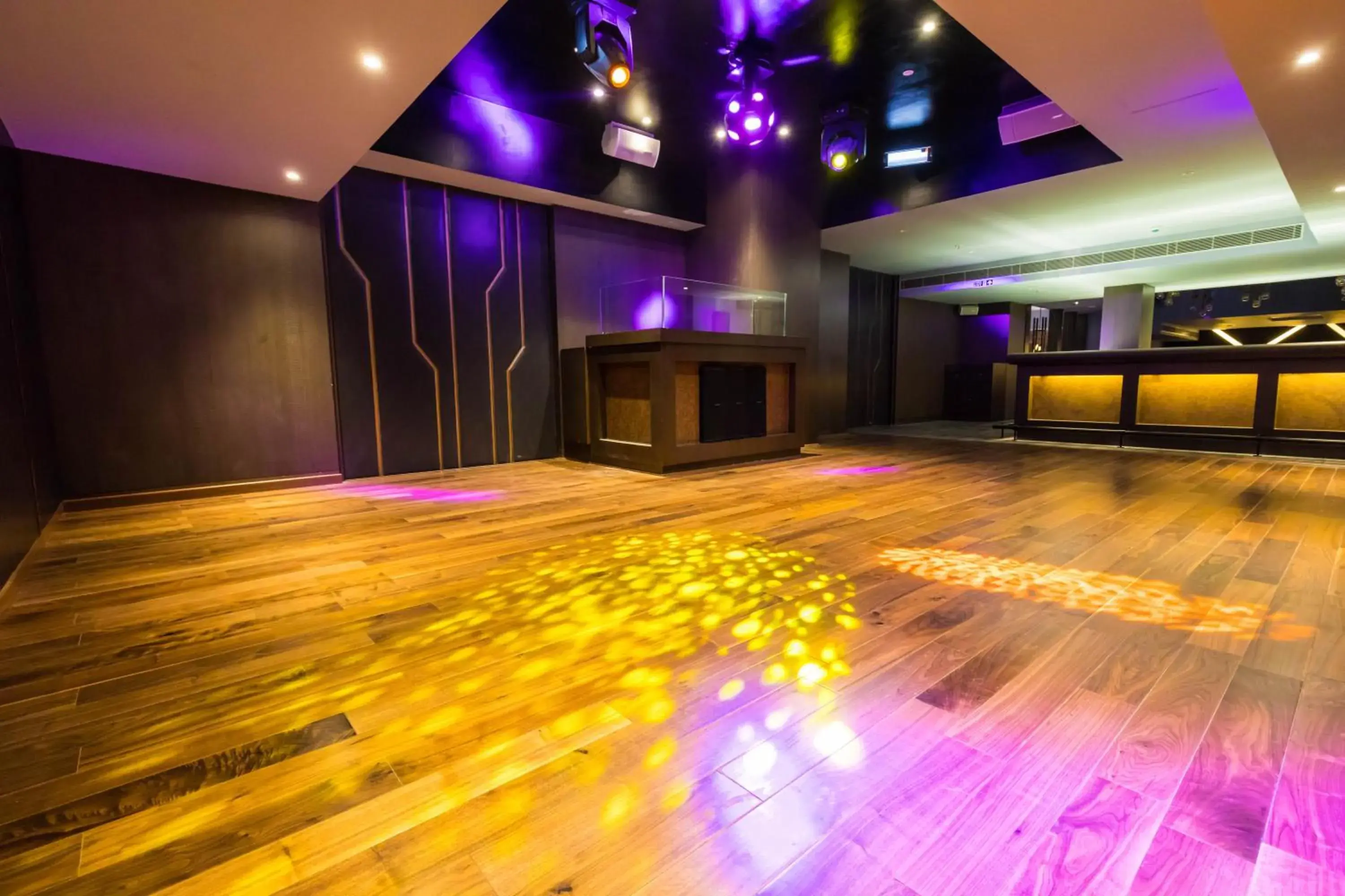 Lounge or bar in Ramada by Wyndham Lucknow Hotel and Convention Center Lounge or bar in Ramada by Wyndham Lucknow Hotel and Convention Center