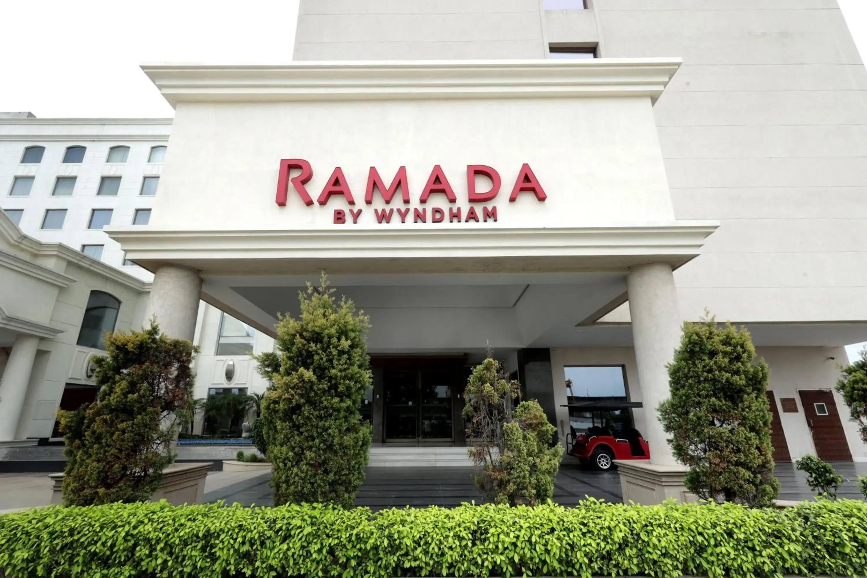 Facade/entrance in Ramada by Wyndham Lucknow Hotel and Convention Center Facade/entrance in Ramada by Wyndham Lucknow Hotel and Convention Center