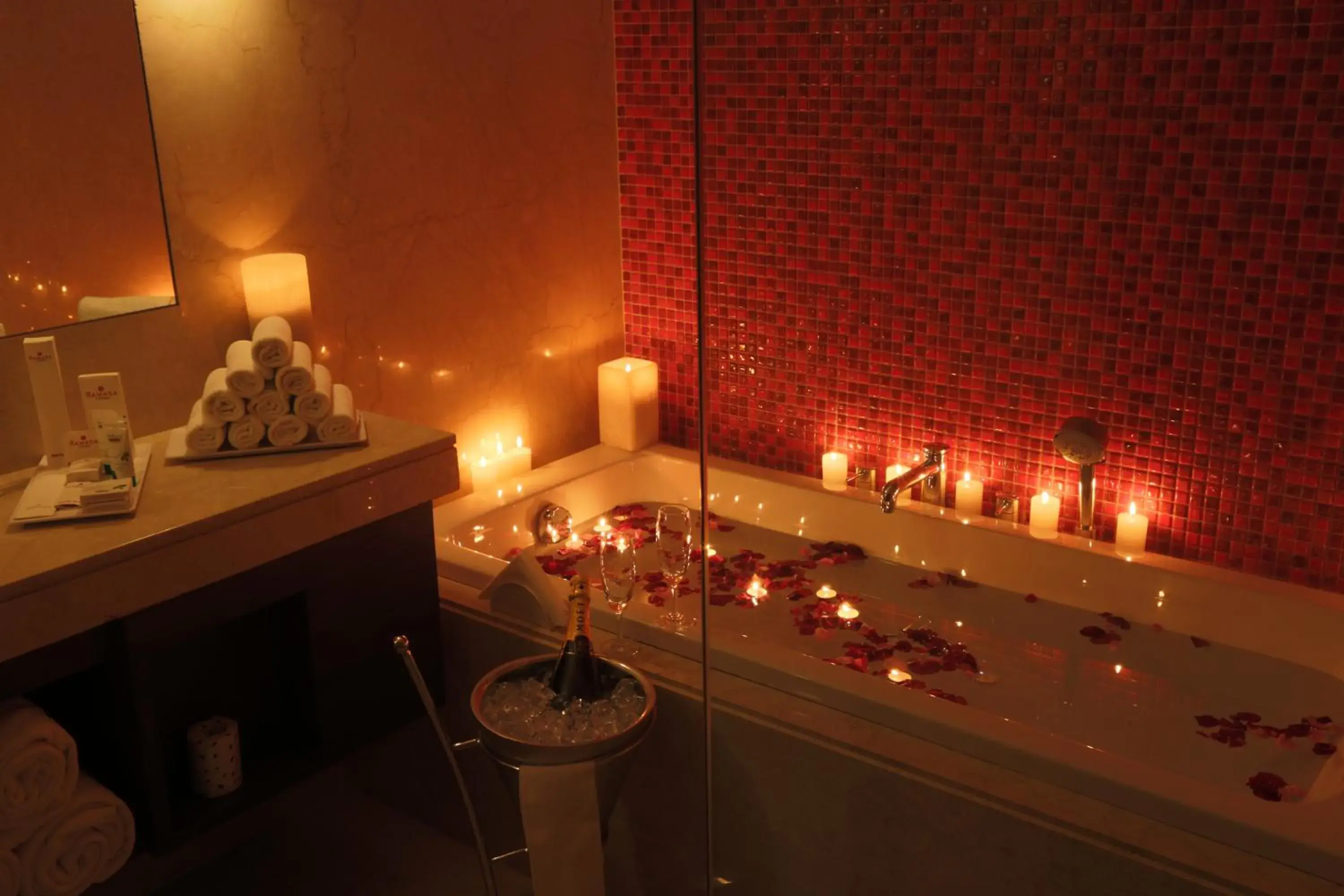 Two Room Queen Suite in Ramada by Wyndham Lucknow Hotel and Convention Center Two Room Queen Suite in Ramada by Wyndham Lucknow Hotel and Convention Center