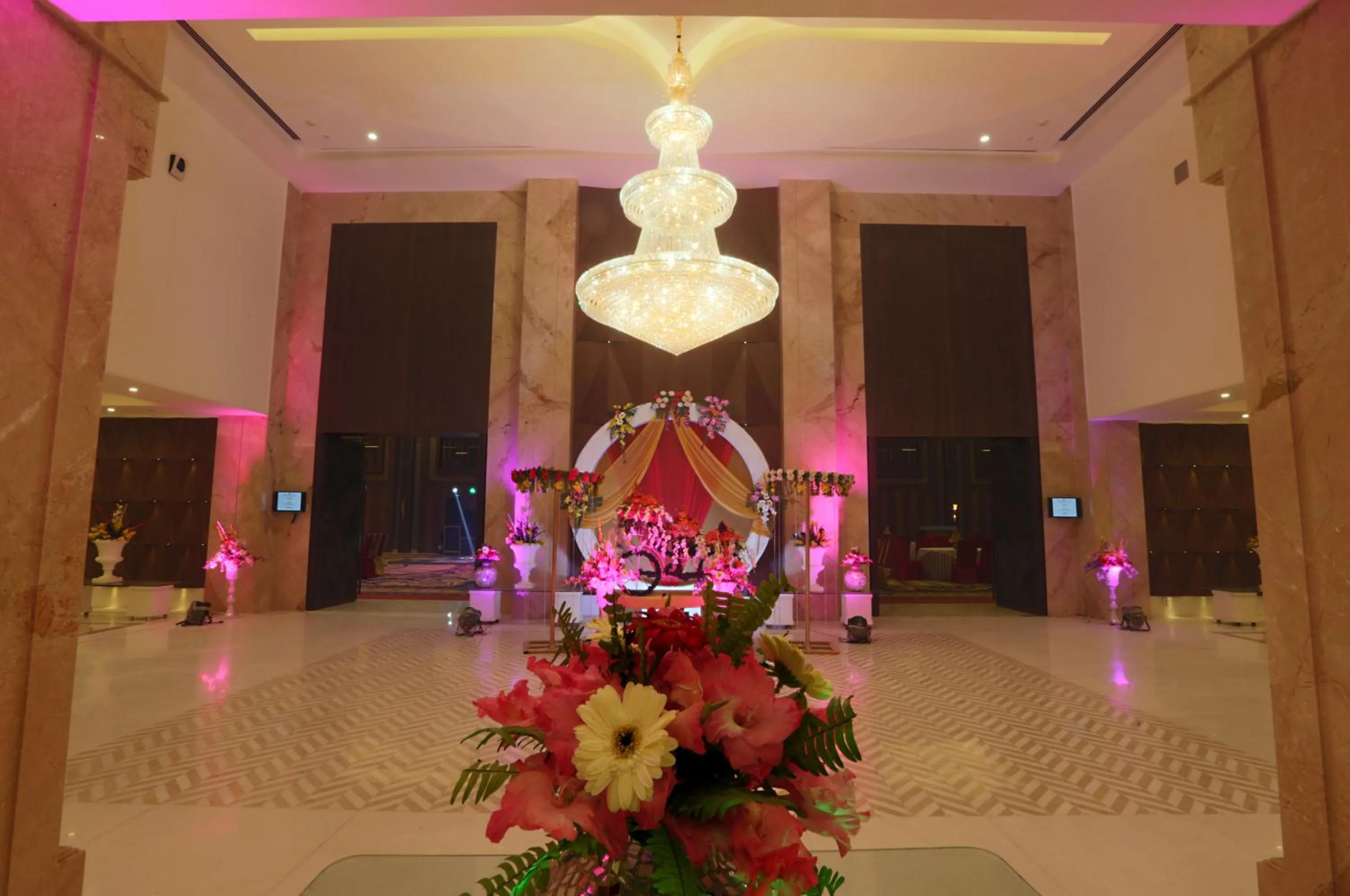 Decorative detail in Ramada by Wyndham Lucknow Hotel and Convention Center