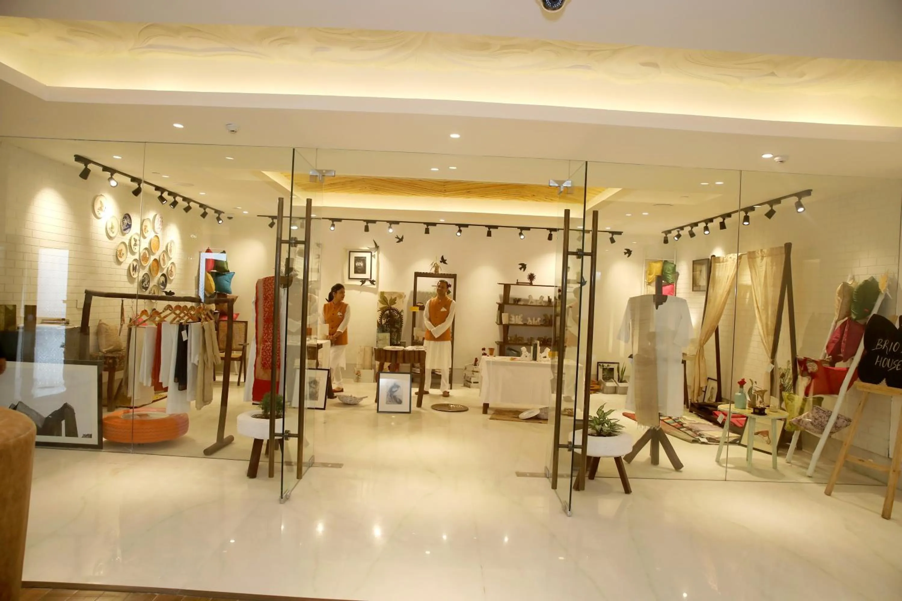 On-site shops in Ramada by Wyndham Lucknow Hotel and Convention Center