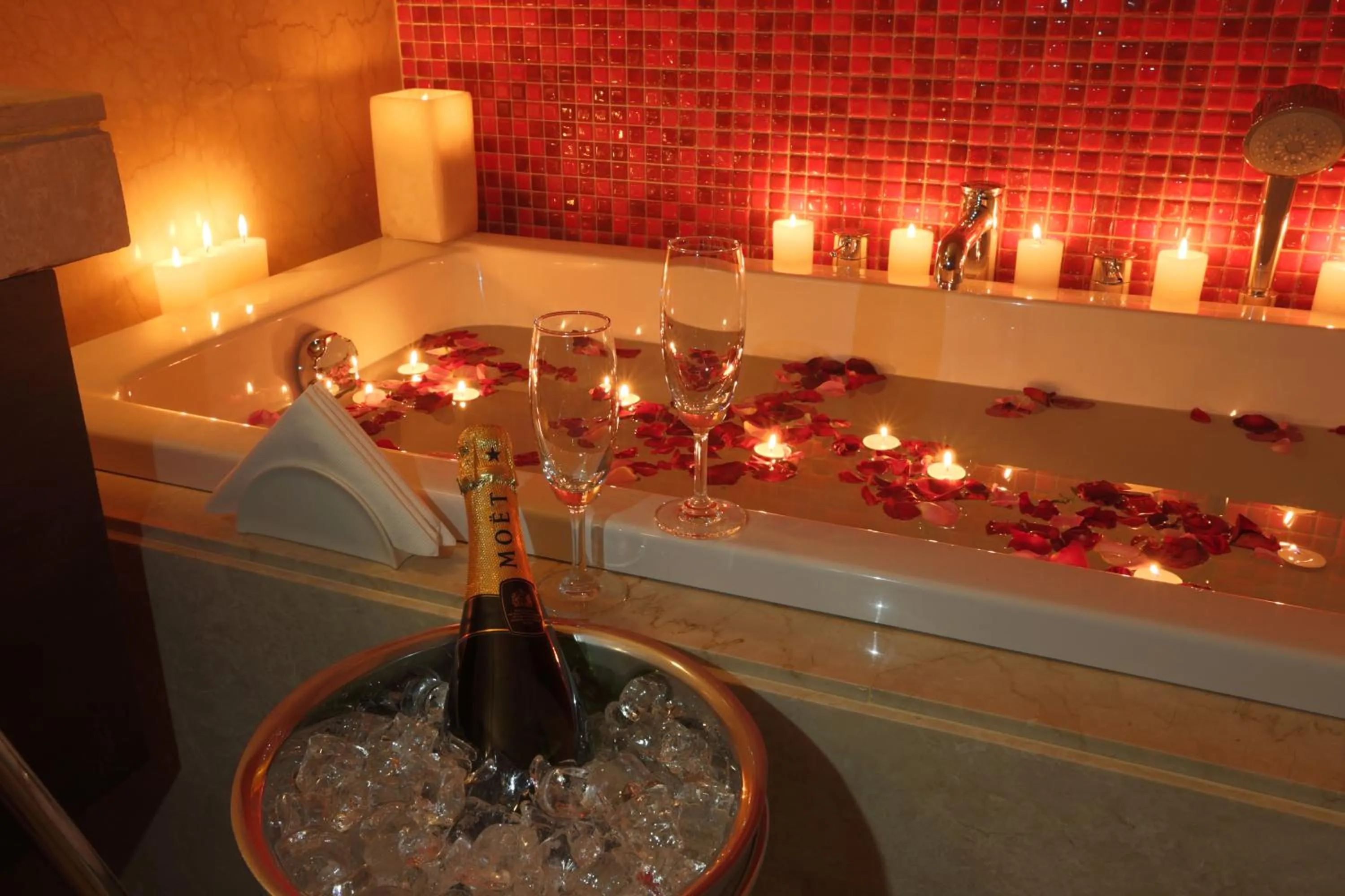 Bathroom in Ramada by Wyndham Lucknow Hotel and Convention Center