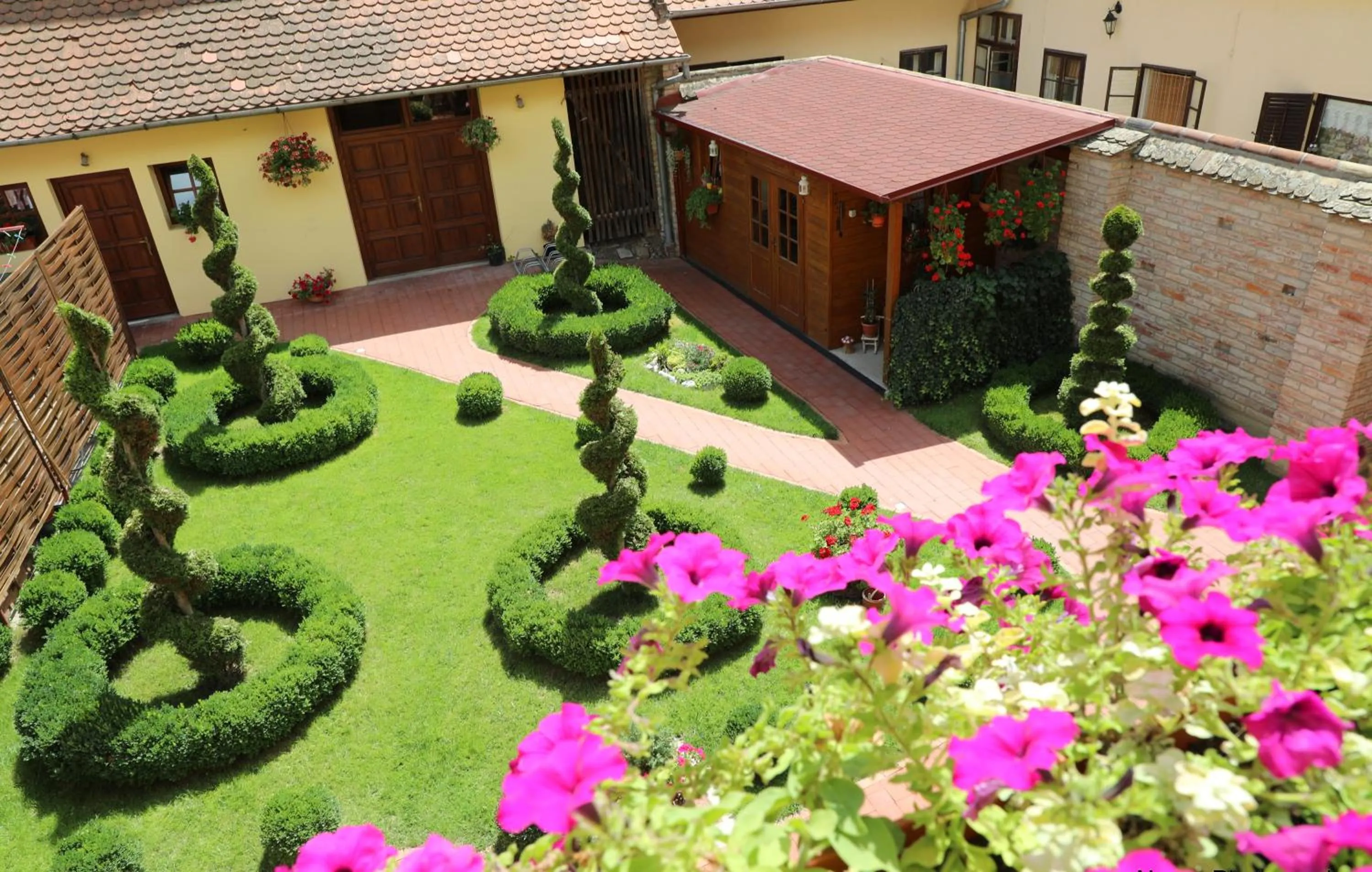 Property building in Maksimilian Osijek