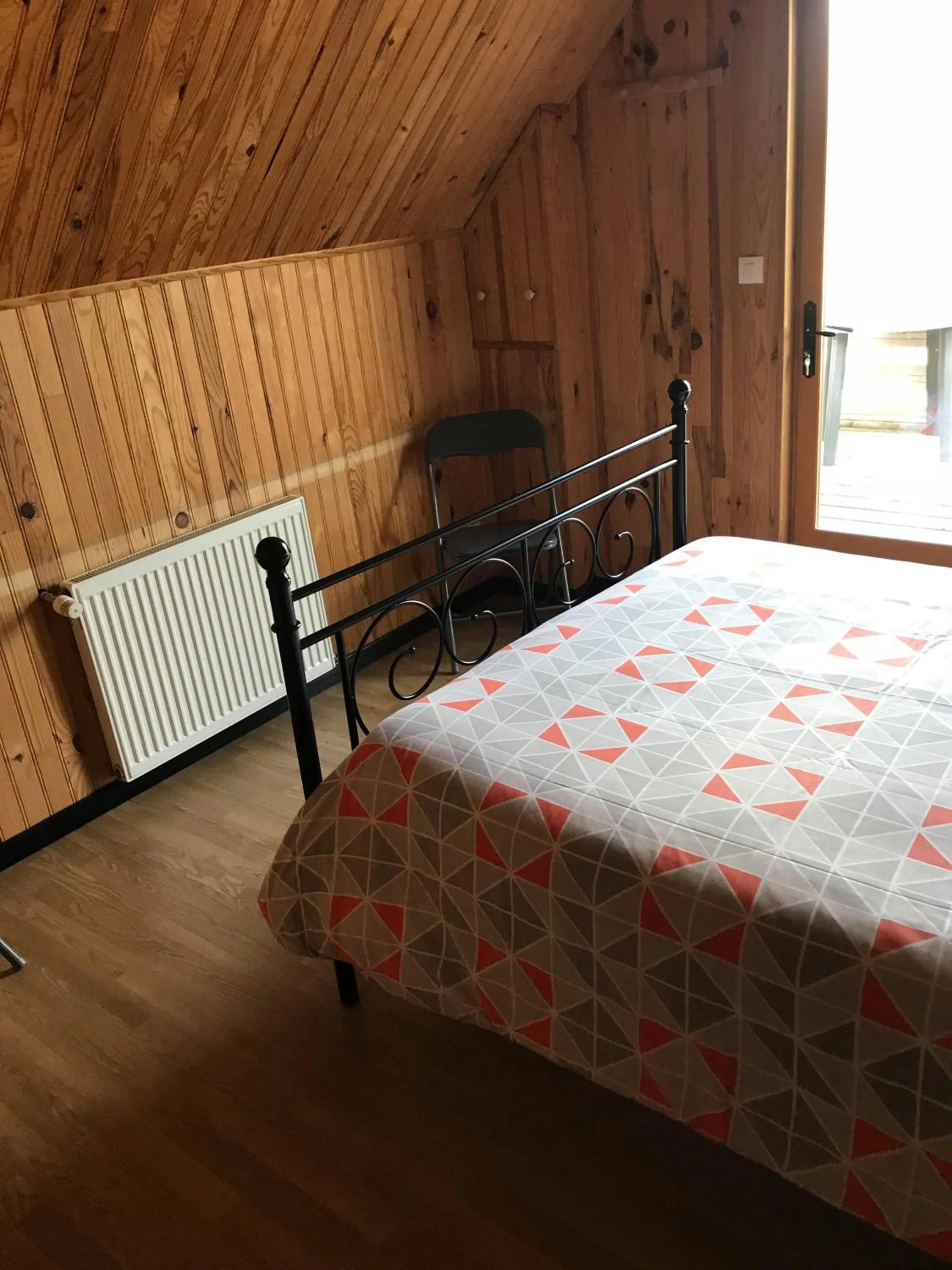 Bed in Le chant des oiseaux