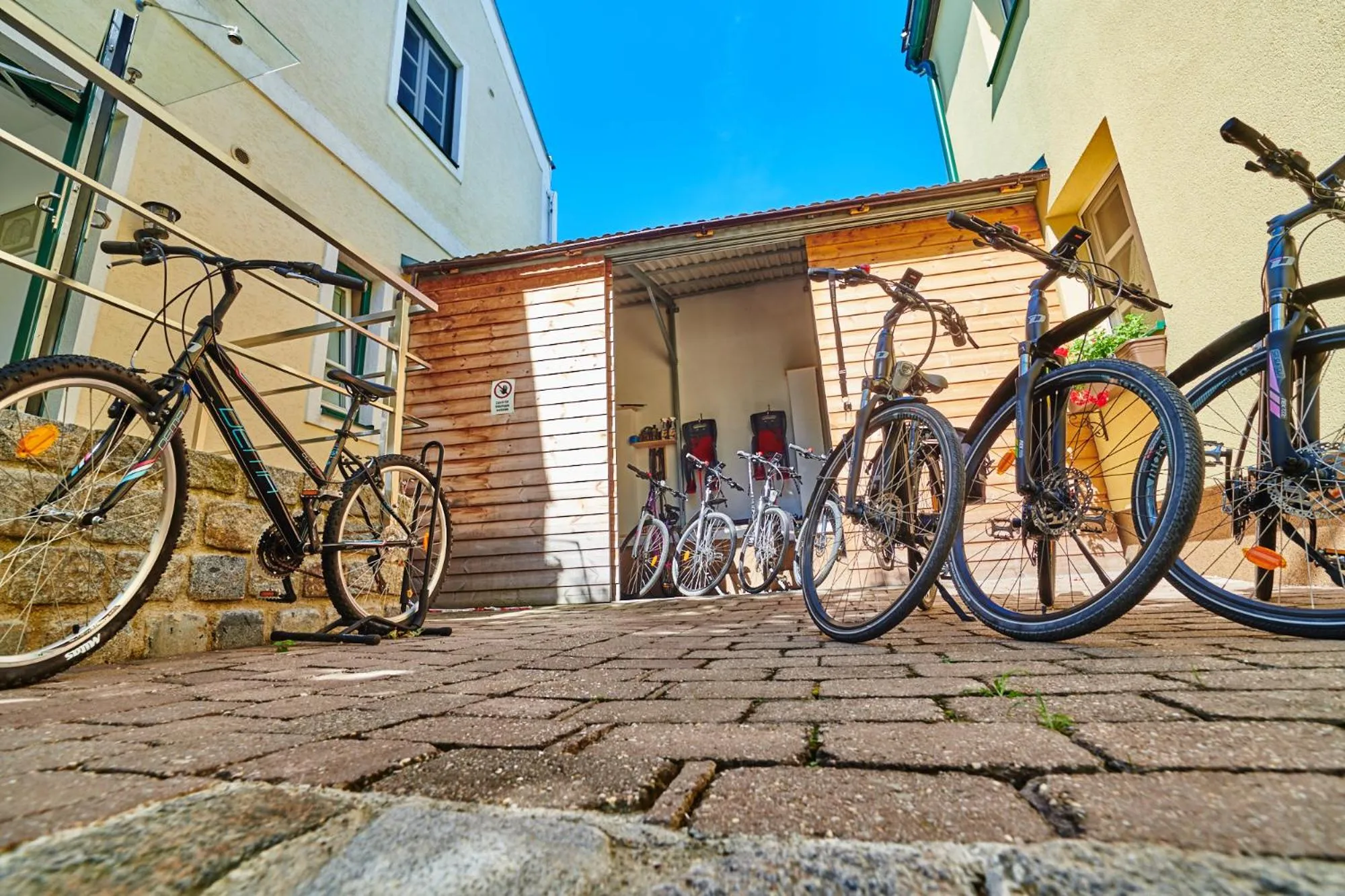 Cycling in Pension Kral