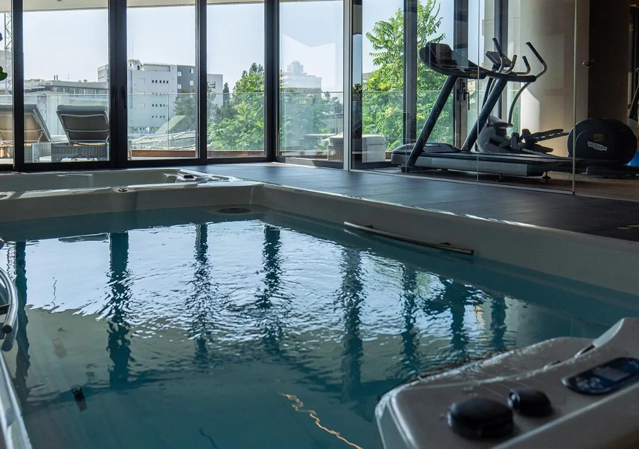 Swimming pool in Nicosia Central Park Residences