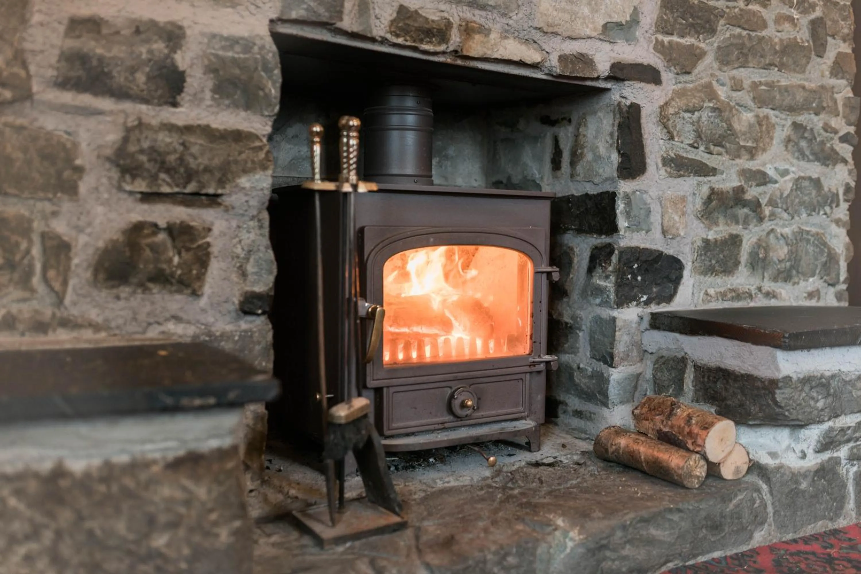 Lounge or bar in The Llanelwedd Arms Hotel