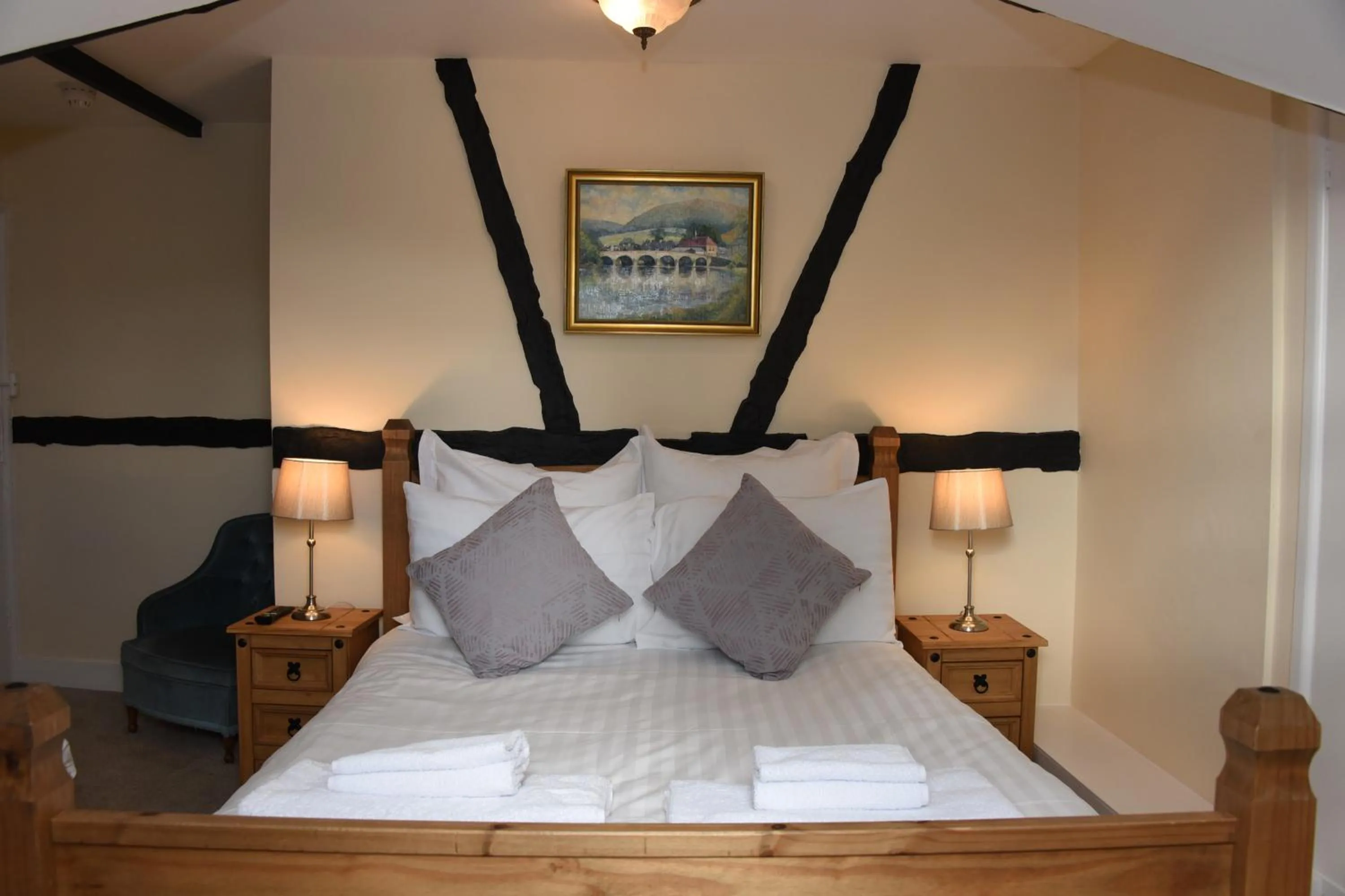 Bed in The Llanelwedd Arms Hotel