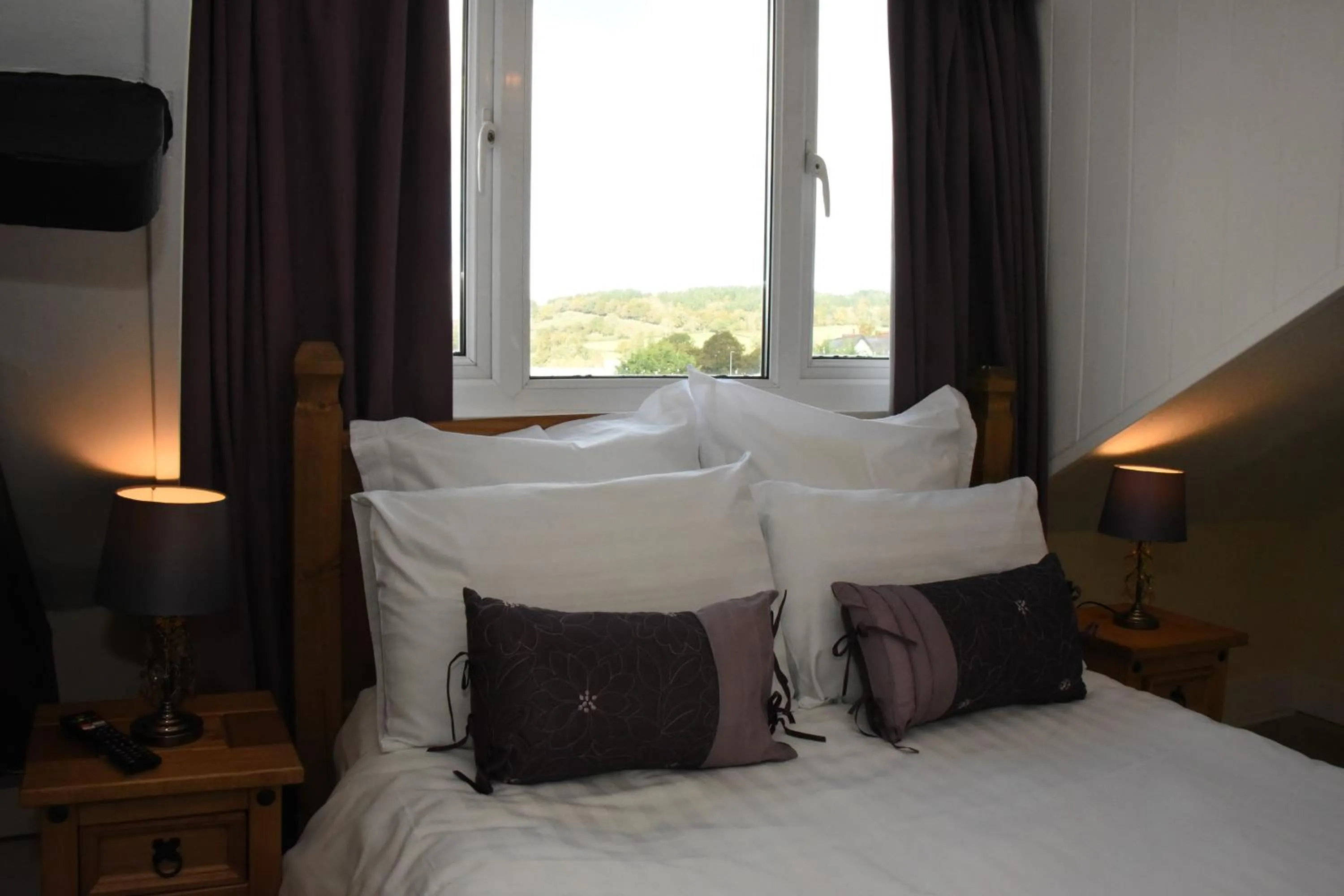 Bed in The Llanelwedd Arms Hotel