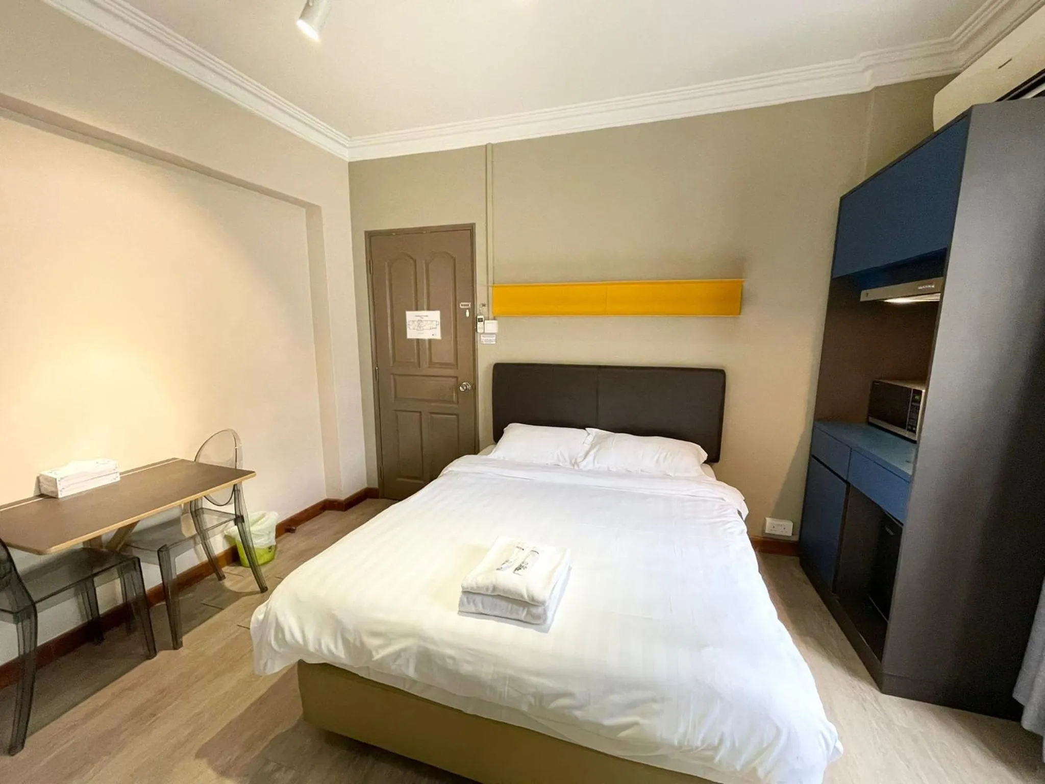 Bedroom, Bed in Greatwood Residence at Devonshire