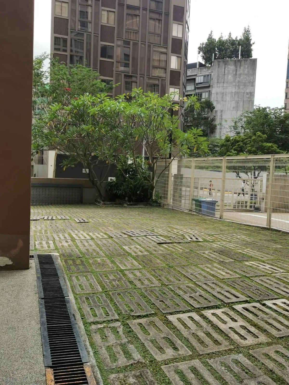 Parking in Greatwood Residence at Devonshire