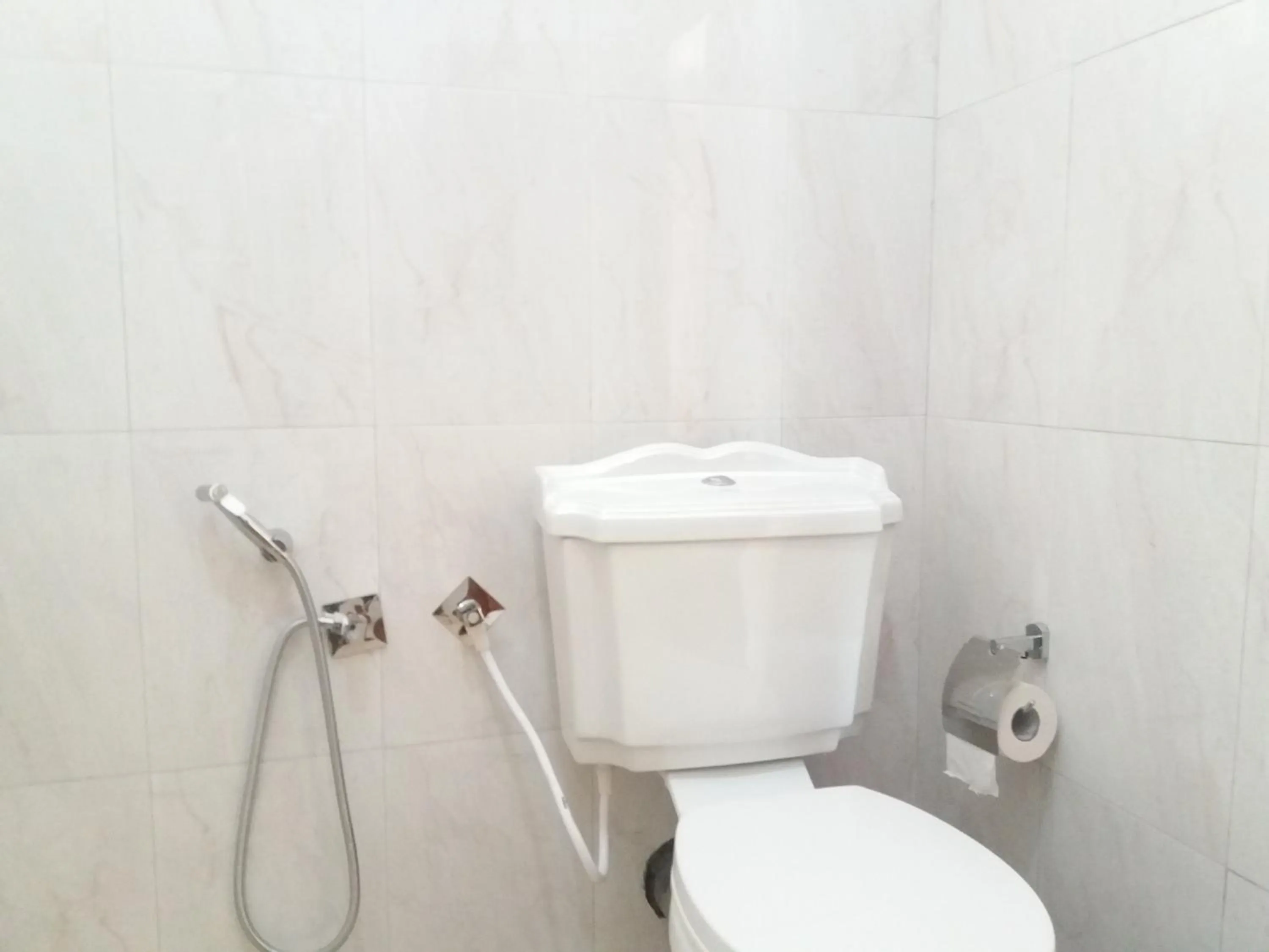 Toilet in Dinaro Guest