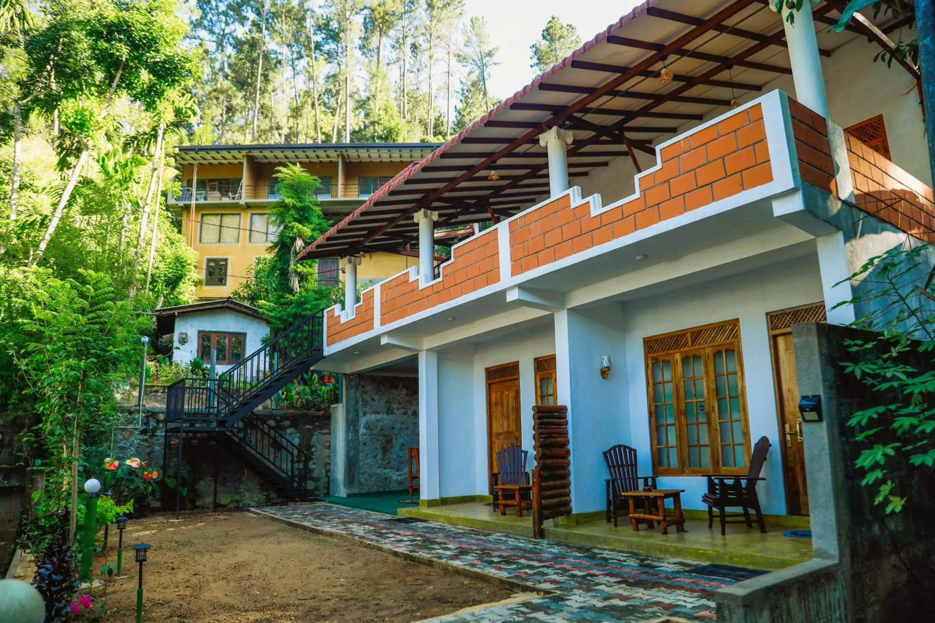 Property building in Dinaro Guest