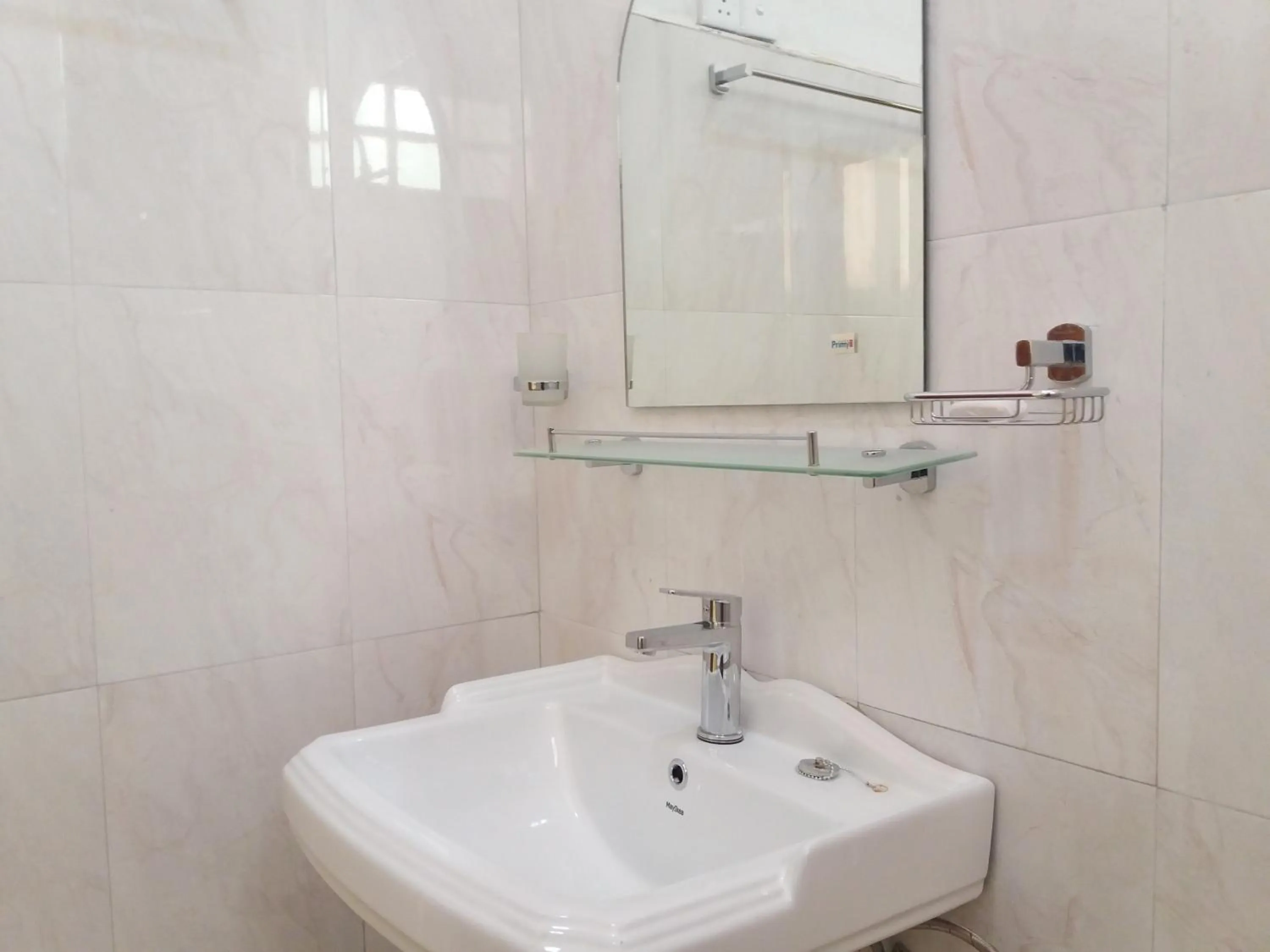 Bathroom in Dinaro Guest