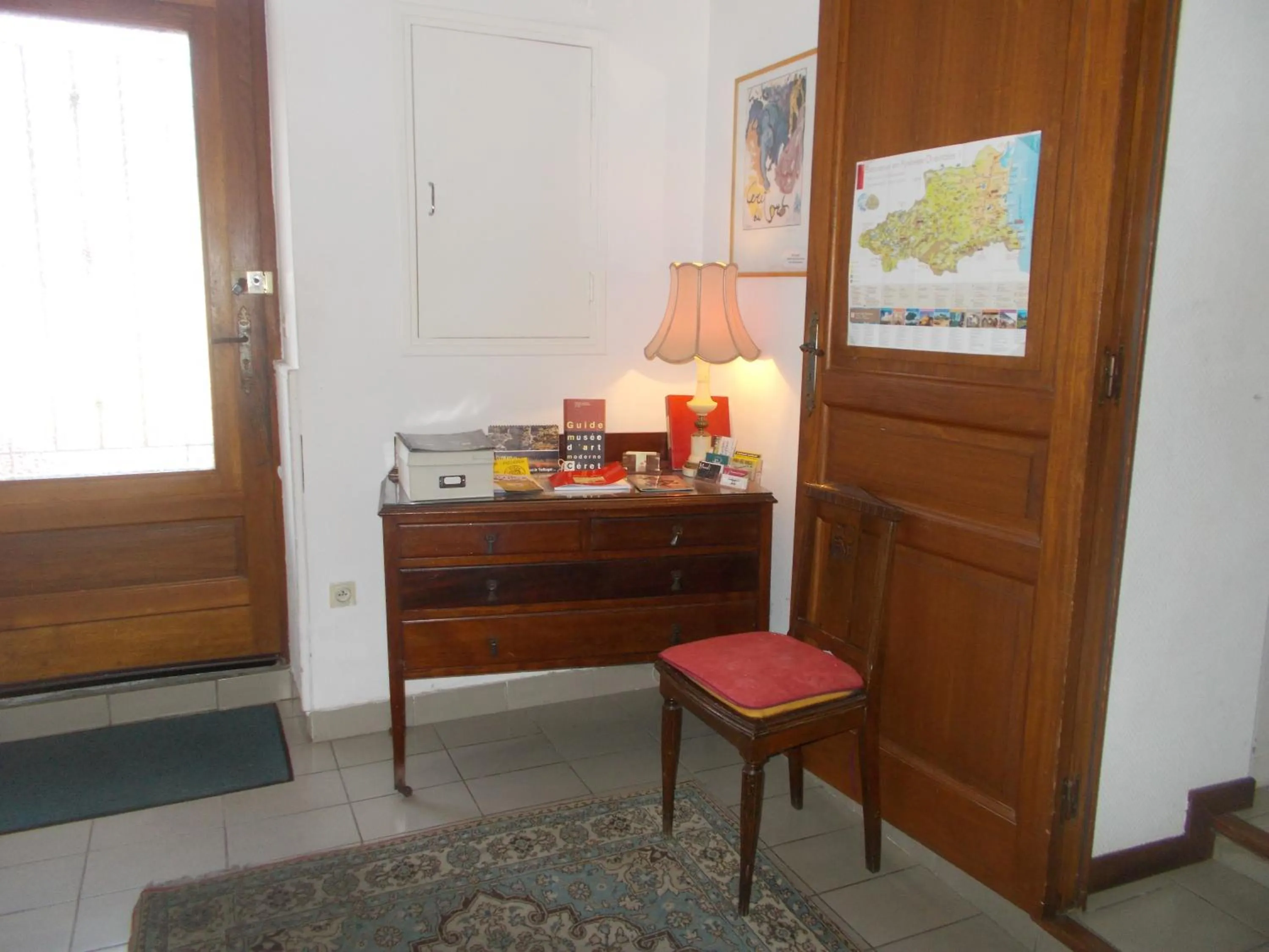 Lobby or reception in Poppys Chambres d'Hotes