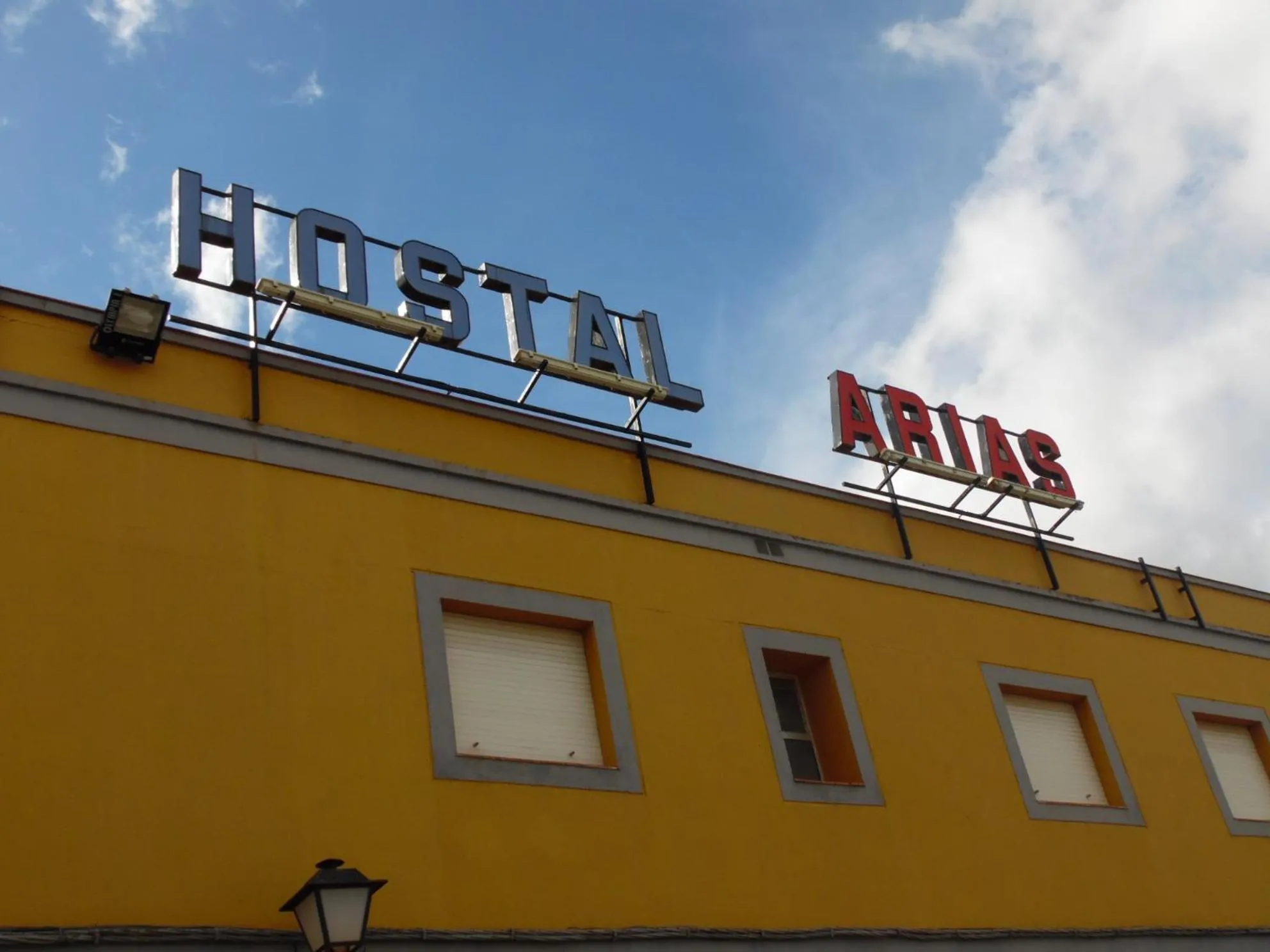 Property building in Hostal Arias