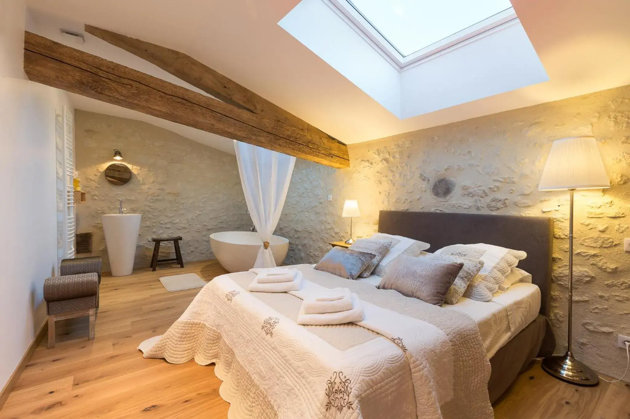 Suite with Spa Access and Bathtub - single occupancy in Le Vallon De Guerry Suite with Spa Access and Bathtub - single occupancy in Le Vallon De Guerry