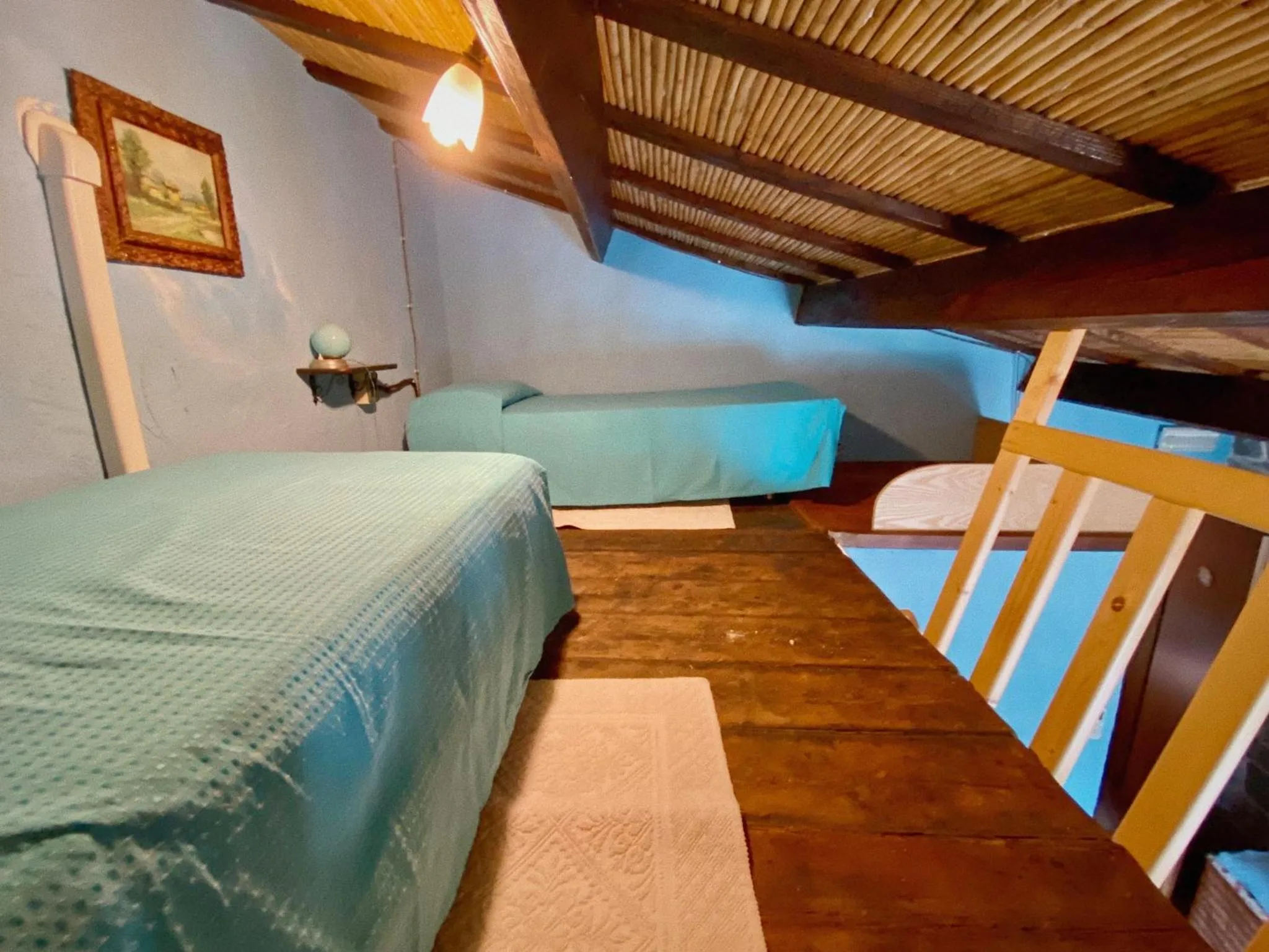 Photo of the whole room, Bed in Domos Antigas