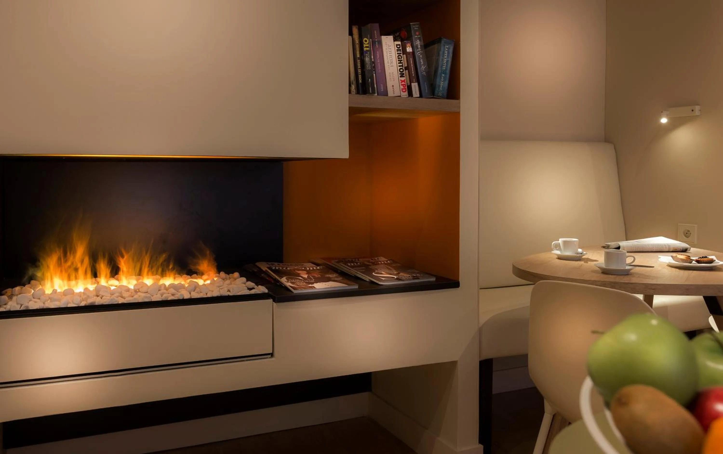 Communal lounge/ TV room in Hotel Andréa