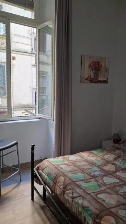 Bed in Napoli Station B&B