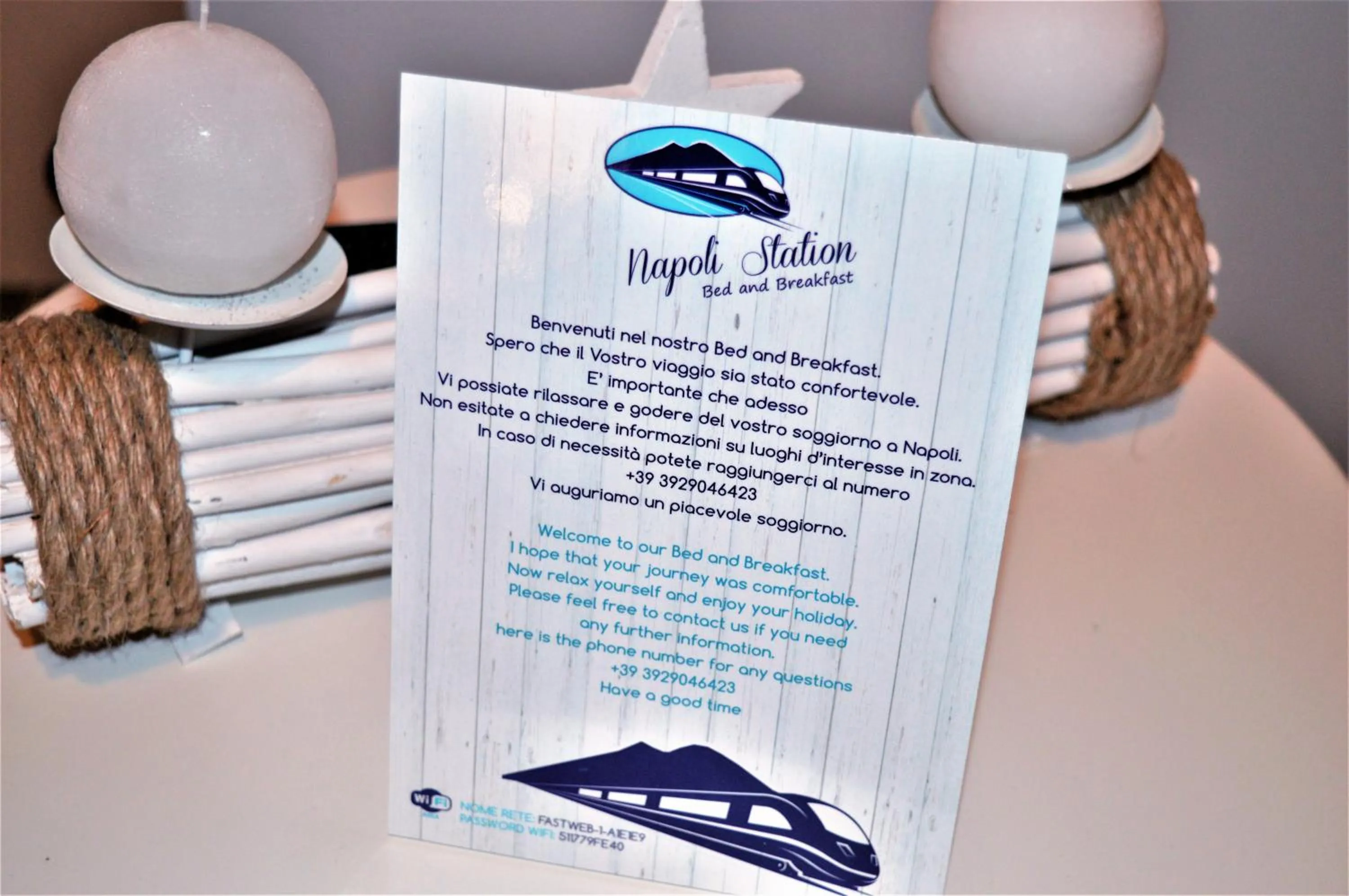 Decorative detail in Napoli Station B&B