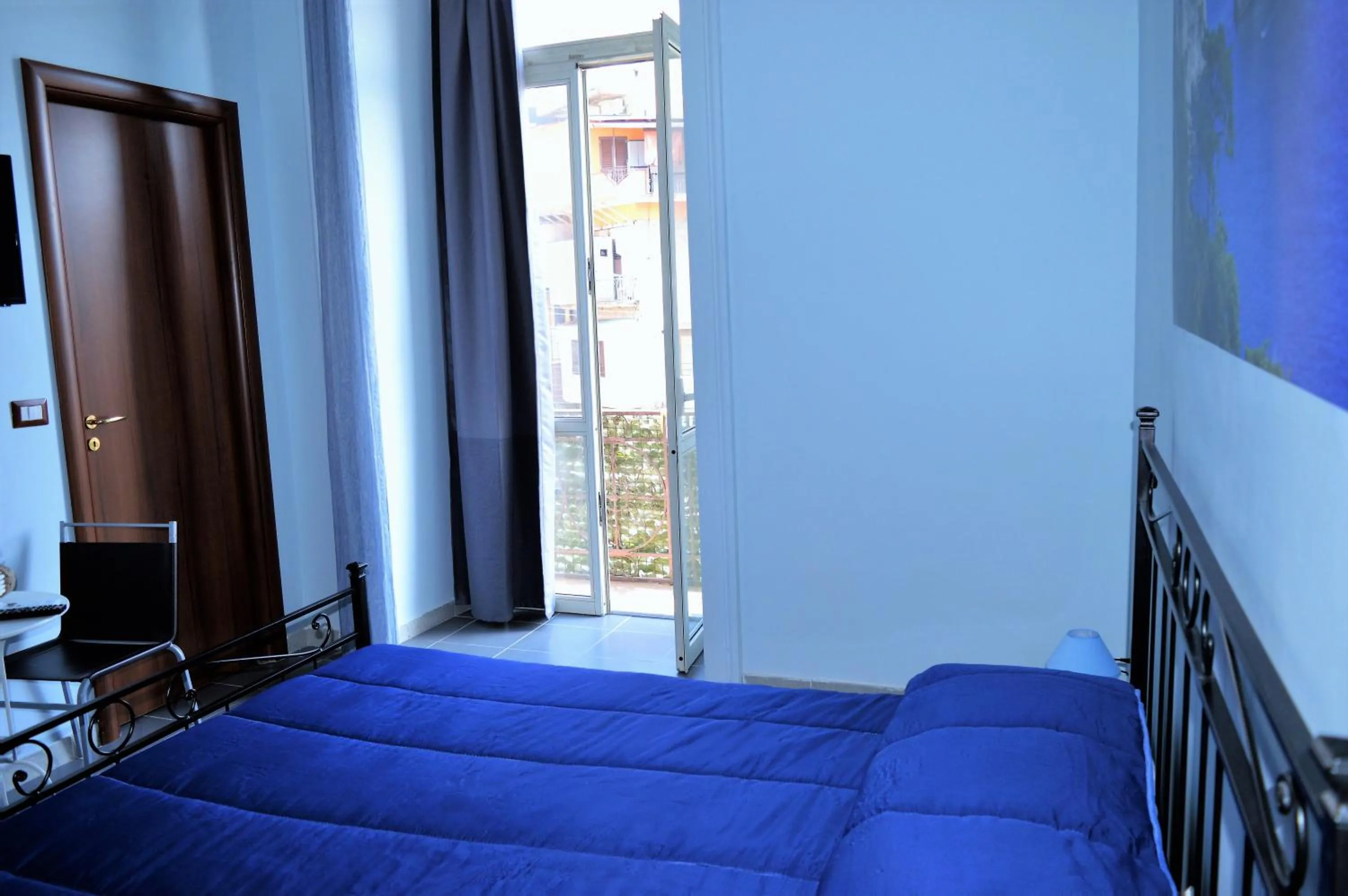 Bed in Napoli Station B&B