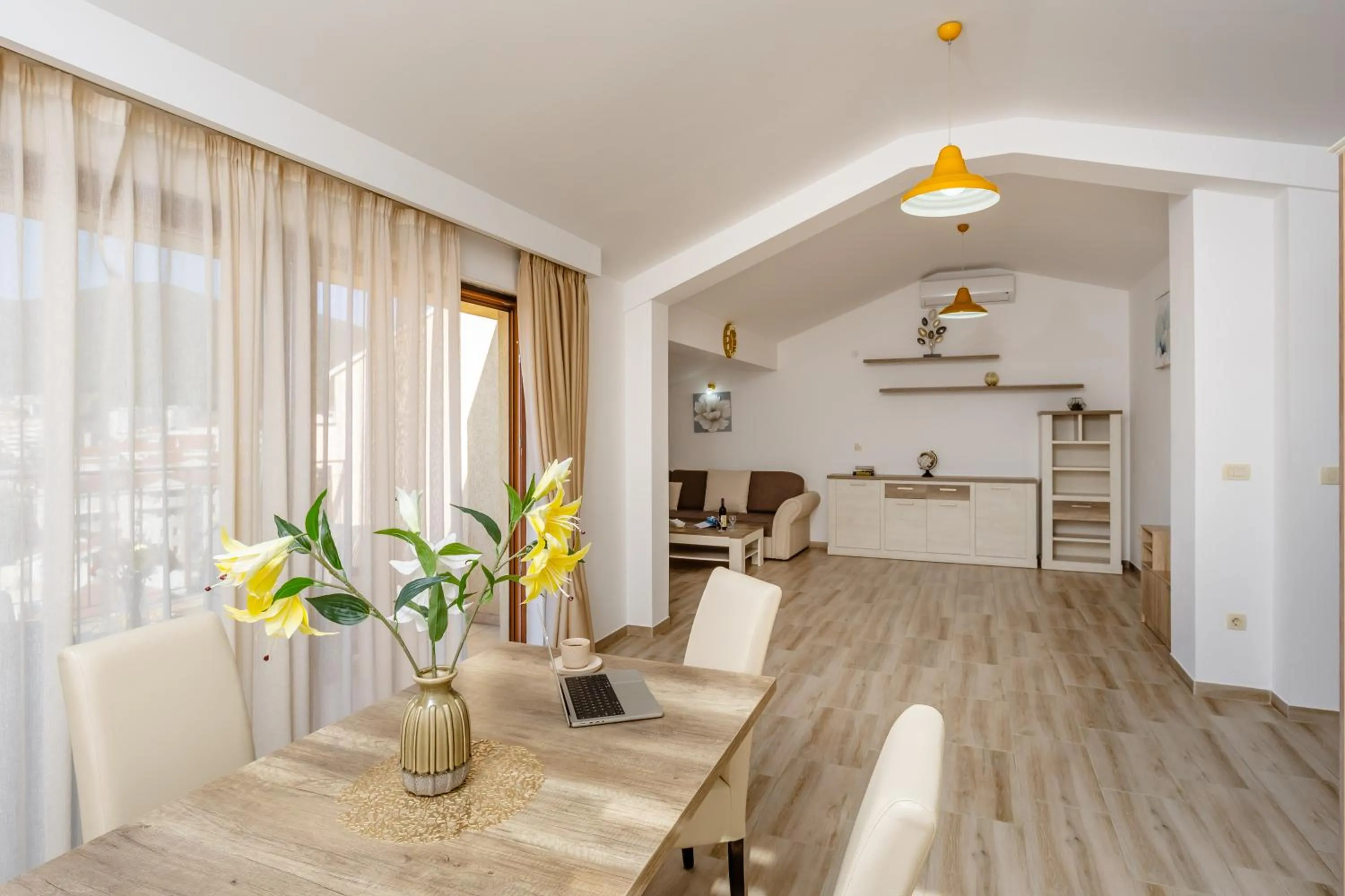 Deluxe Apartment with Sea View in Arvala Apartments