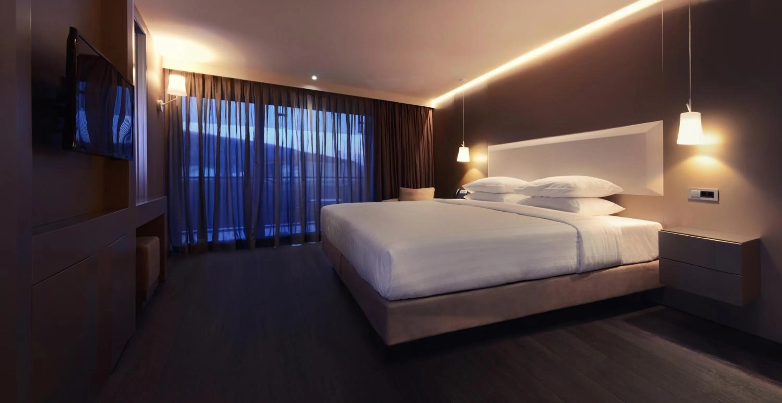 Bed in SAZ City Life Boutique Hotel