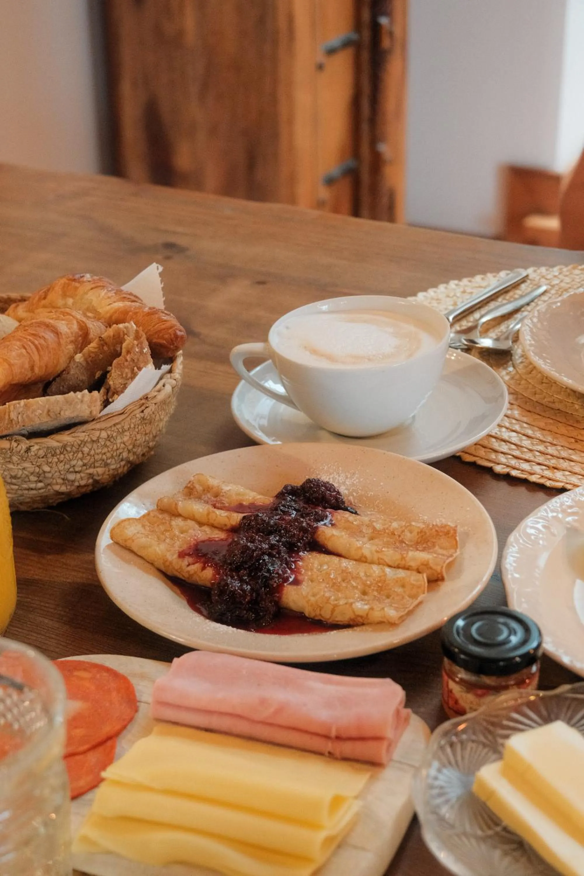 Food and drinks in Quinta Amarela - B&B