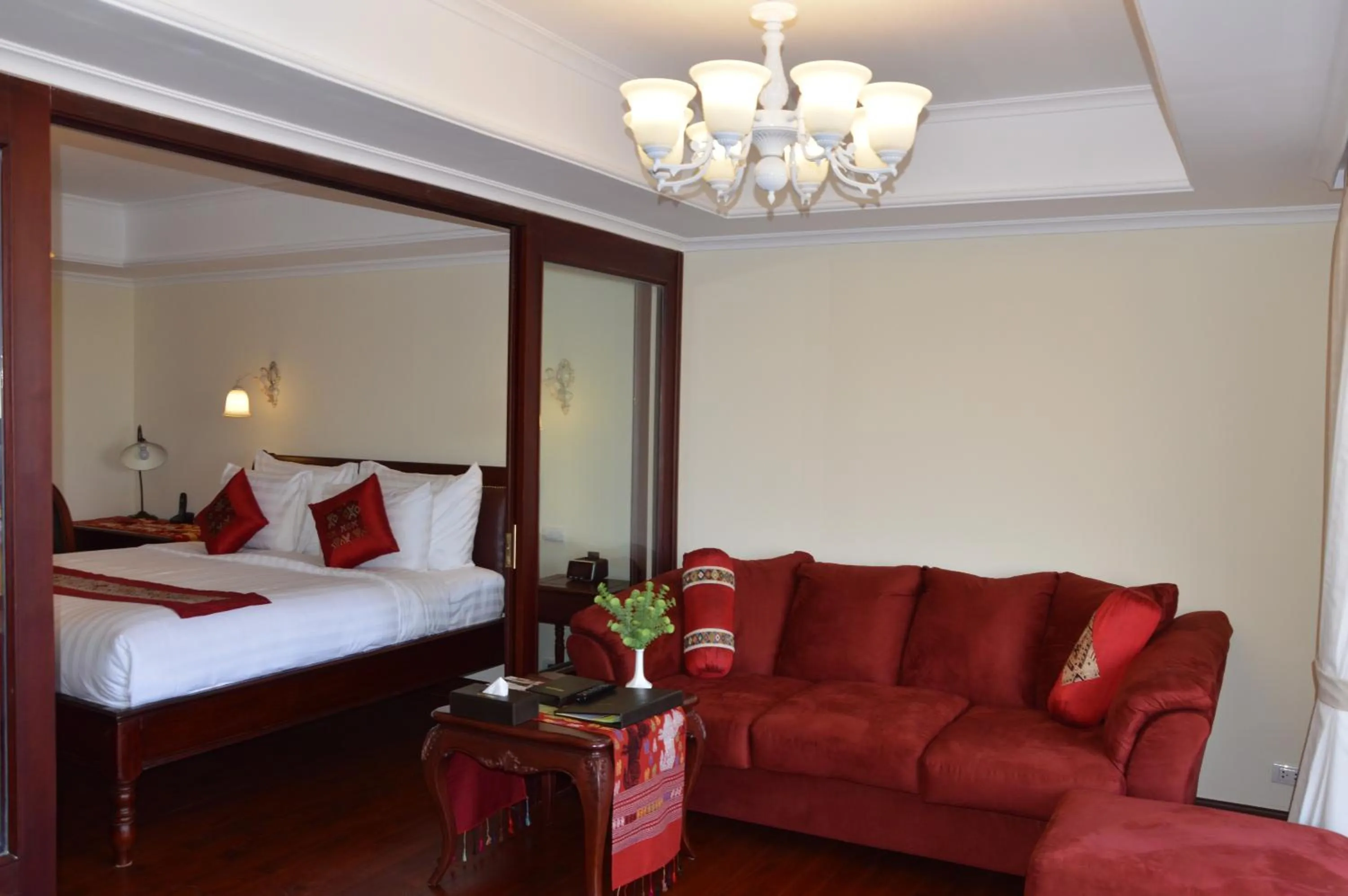 Bedroom, Bed in Phasouk Vien Chantra Hotel