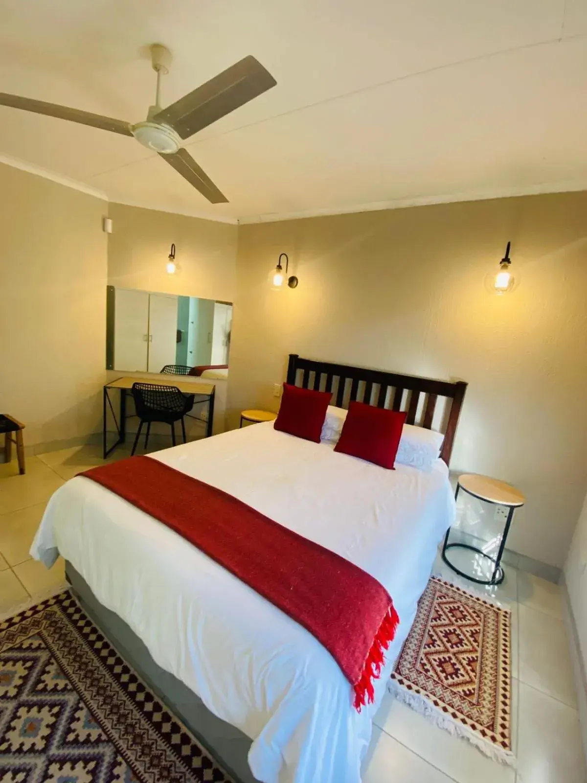 Bedroom, Bed in Shingalana Guest Lodge Bedroom, Bed in Shingalana Guest Lodge