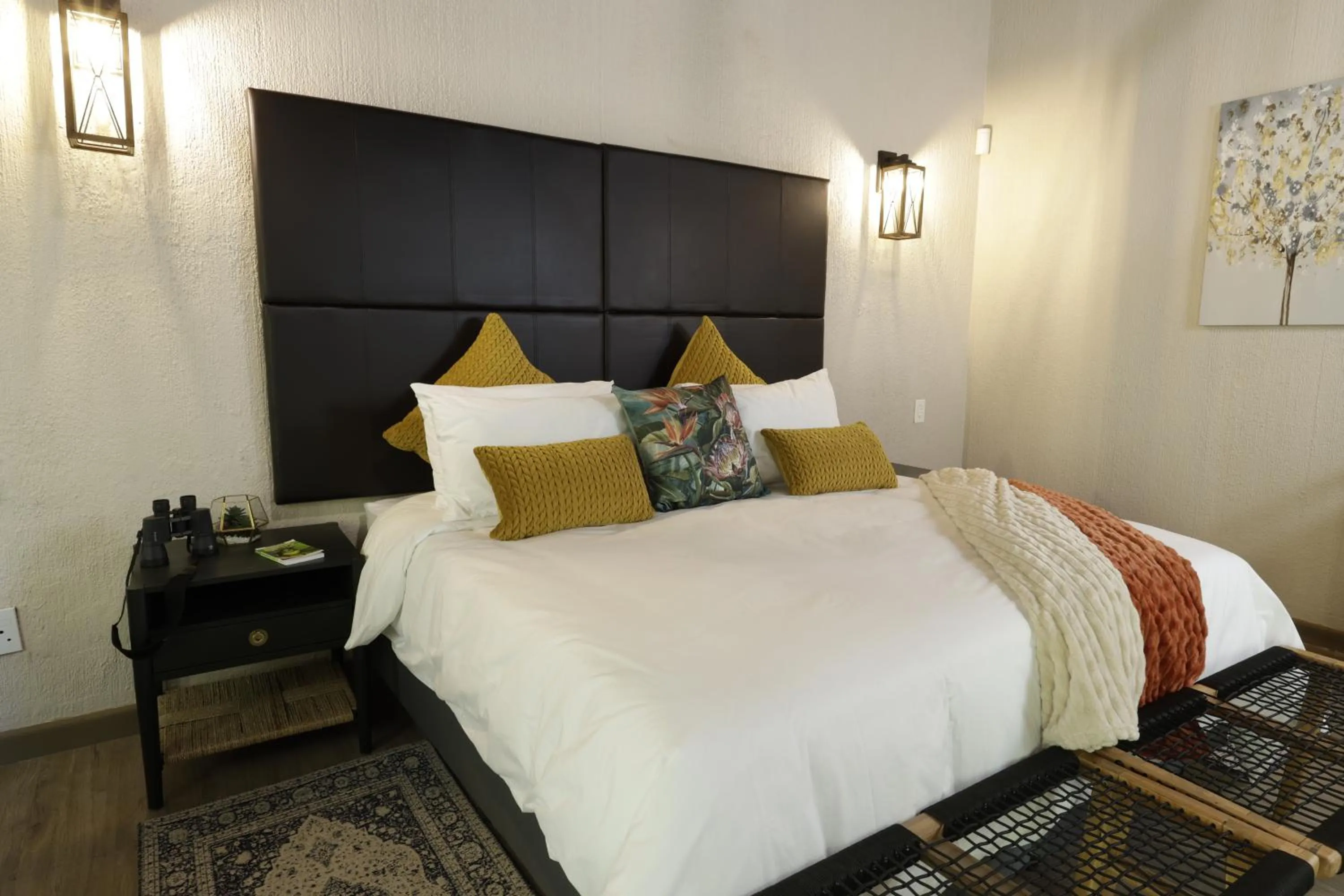 Bed in Shingalana Guest Lodge