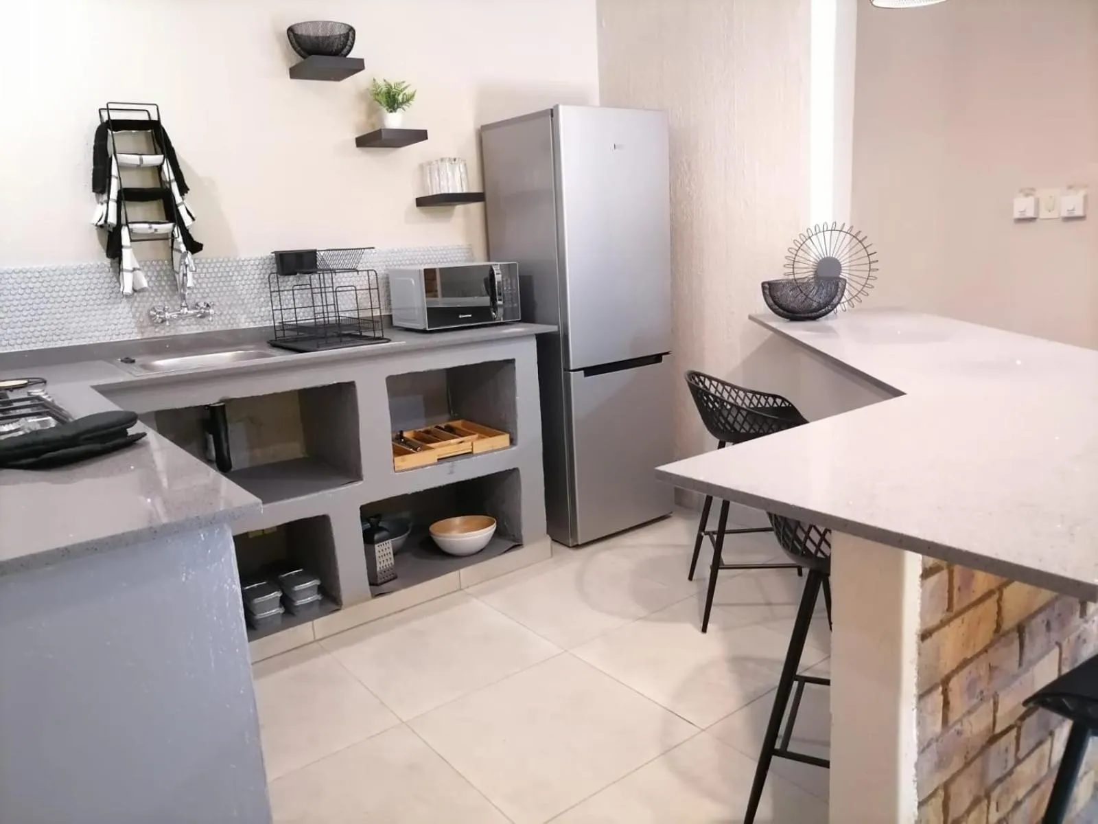 Kitchen or kitchenette in Shingalana Guest Lodge