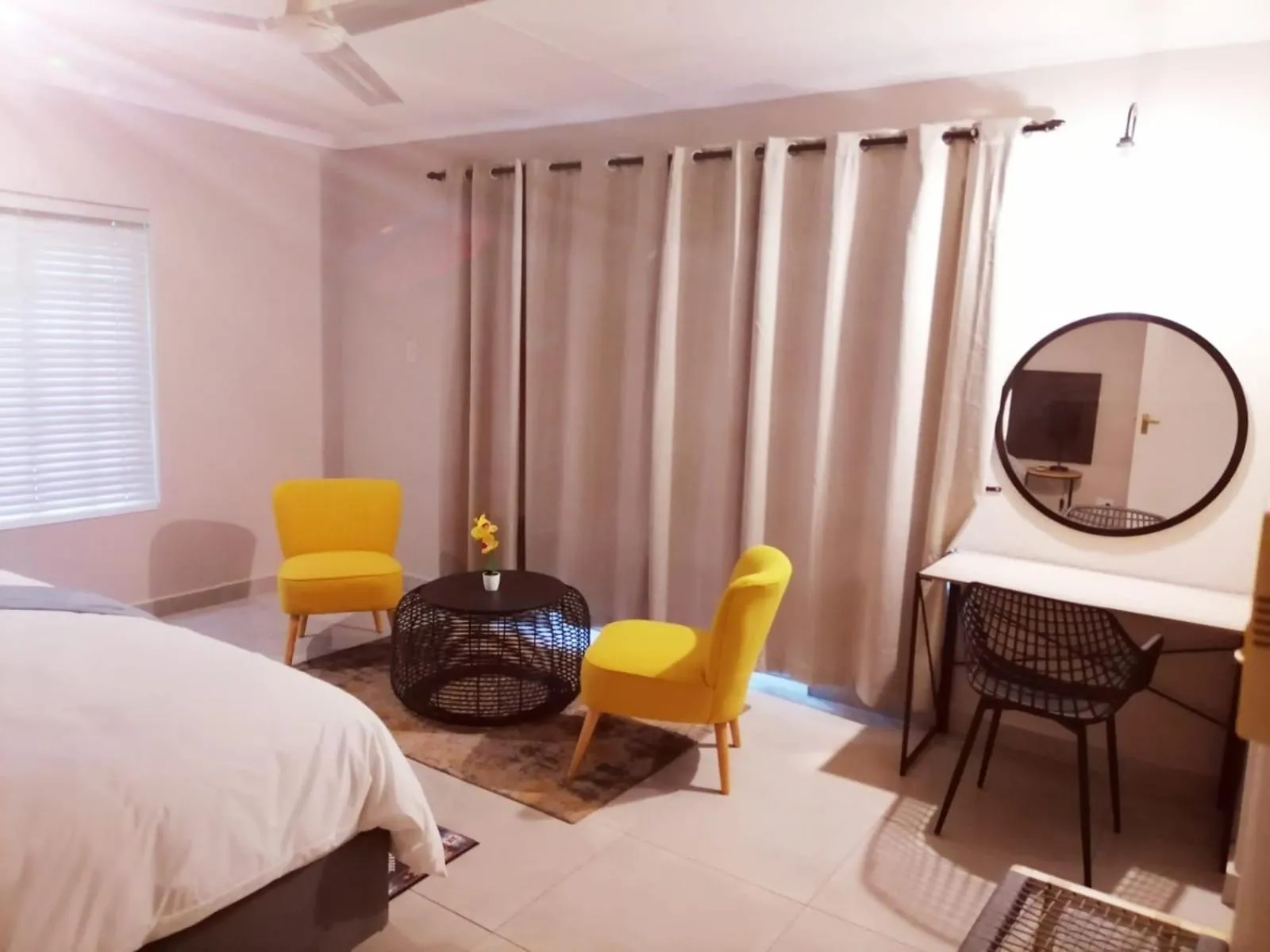 Traditional Double Room - single occupancy in Shingalana Guest Lodge