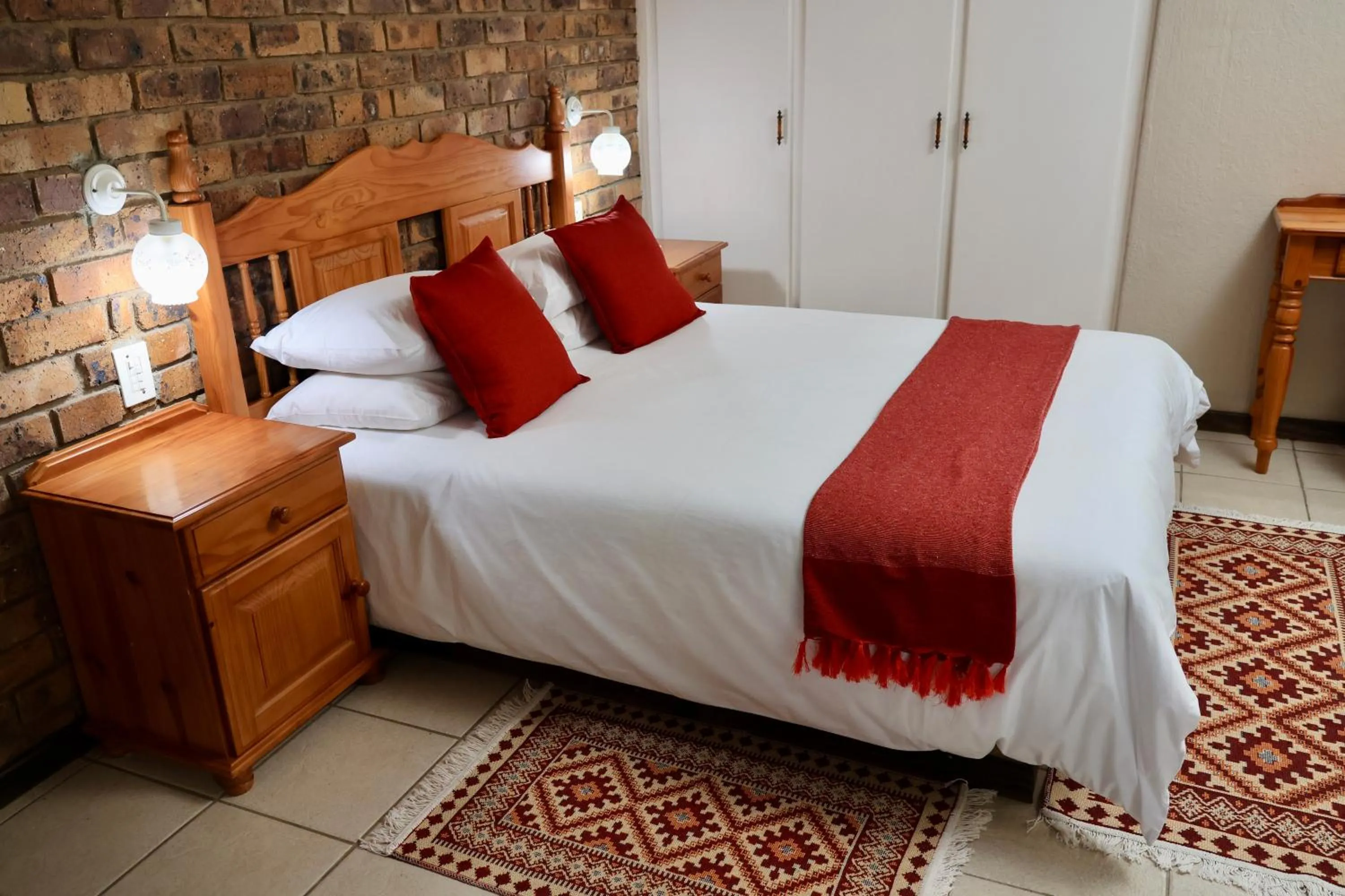 Bedroom, Bed in Shingalana Guest Lodge