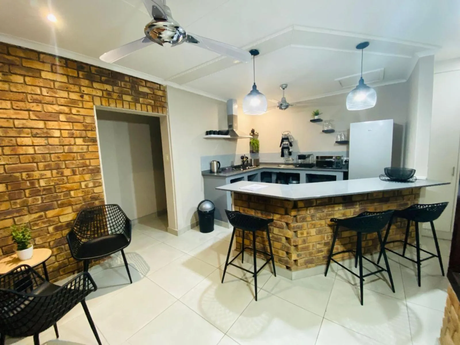 Kitchen or kitchenette in Shingalana Guest Lodge