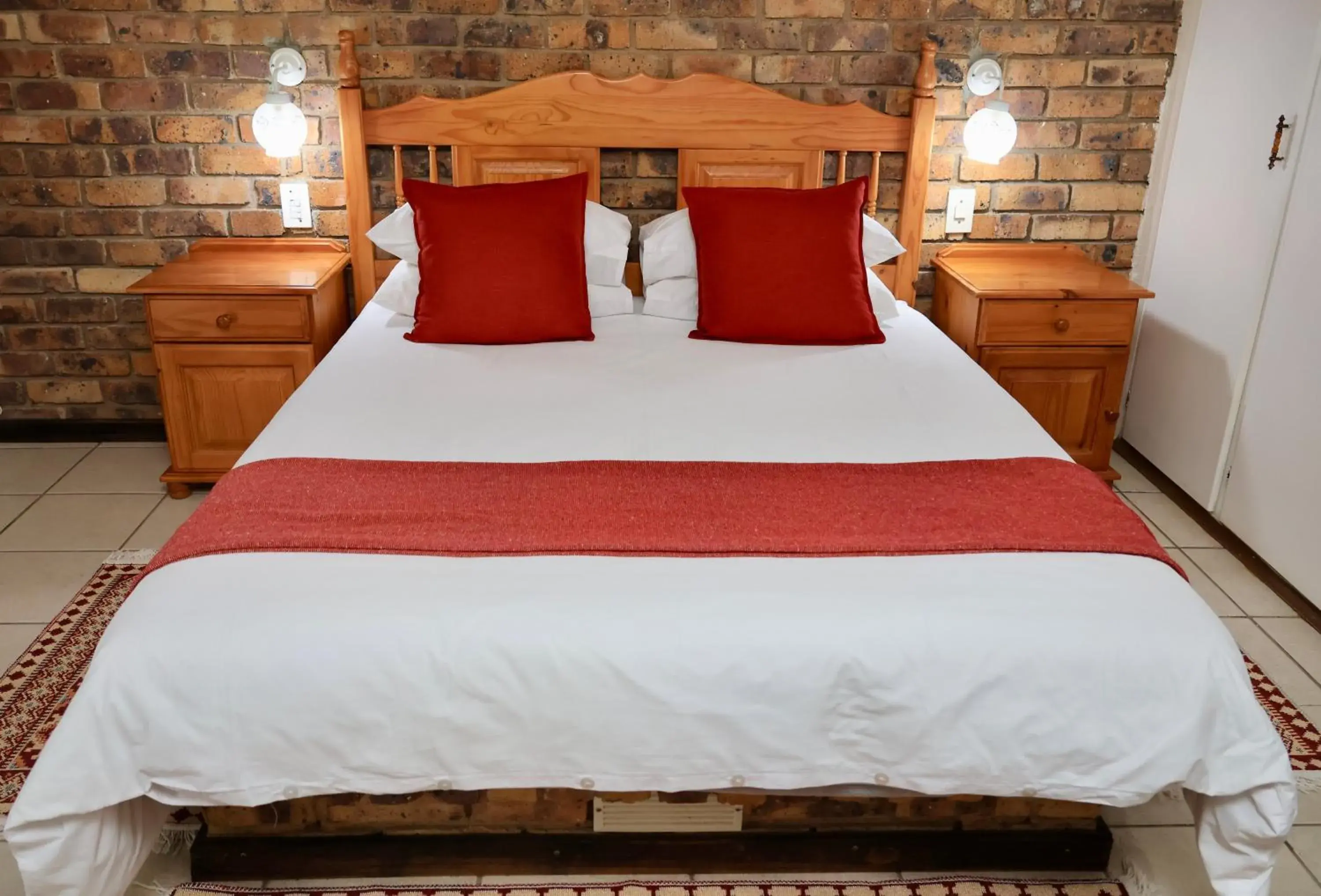 Standard Double Room with Private Bathroom - single occupancy in Shingalana Guest Lodge Standard Double Room with Private Bathroom - single occupancy in Shingalana Guest Lodge
