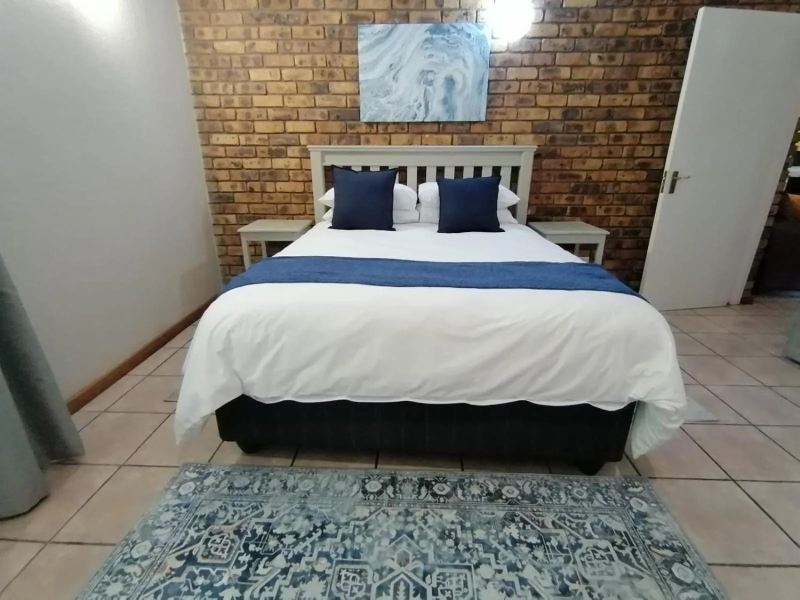 Bed in Shingalana Guest Lodge