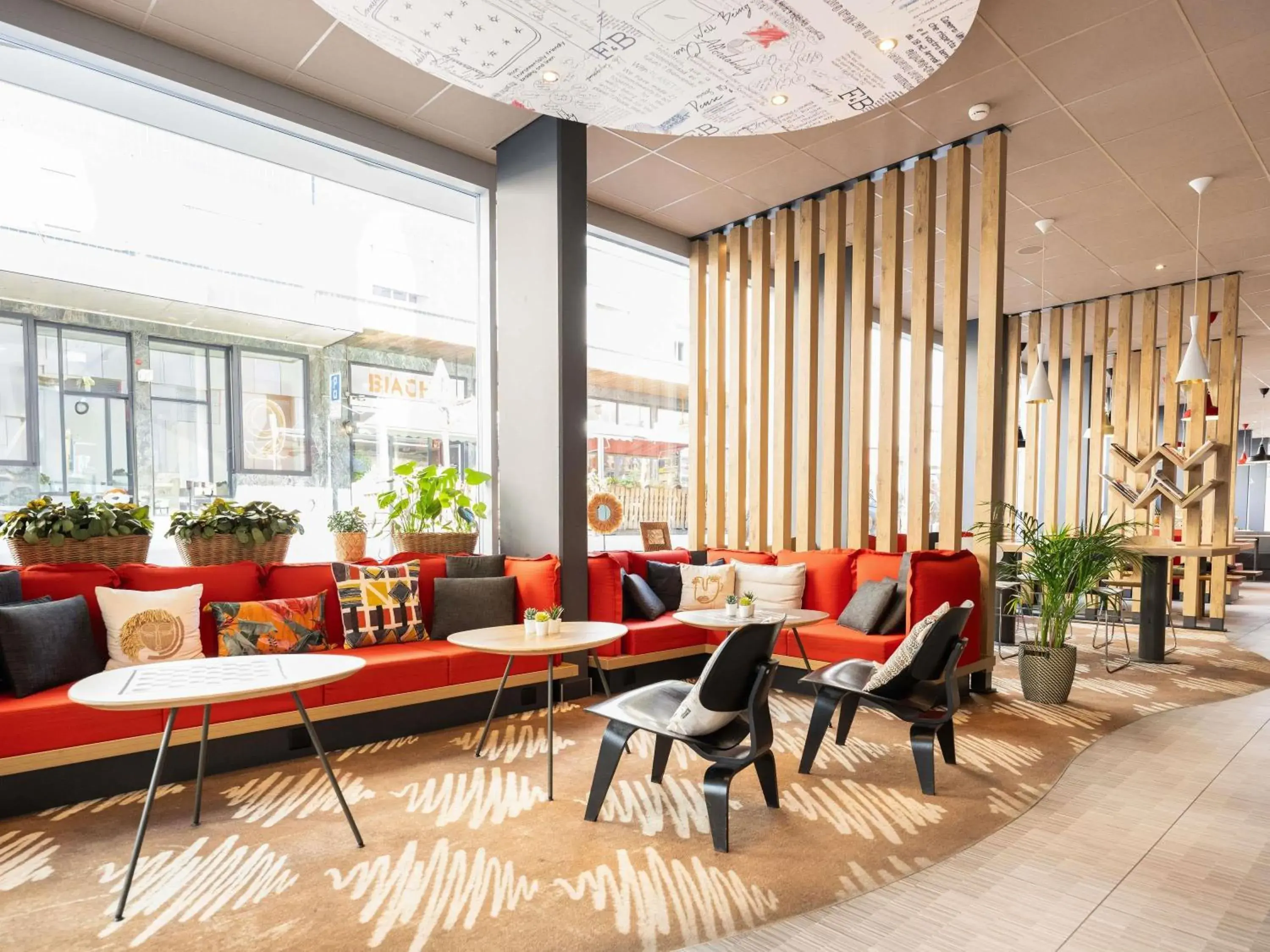 Property building in ibis Geneve Centre Lac Property building in ibis Geneve Centre Lac