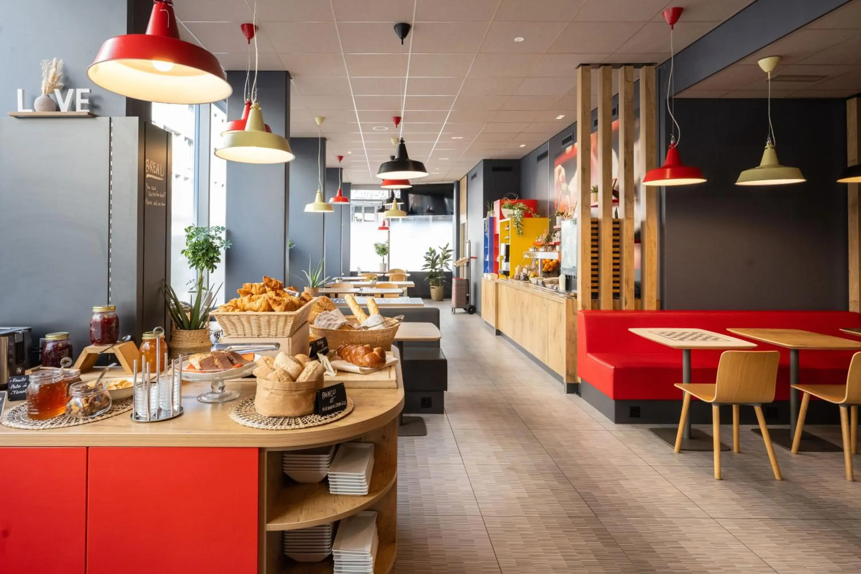 Breakfast in ibis Geneve Centre Lac Breakfast in ibis Geneve Centre Lac