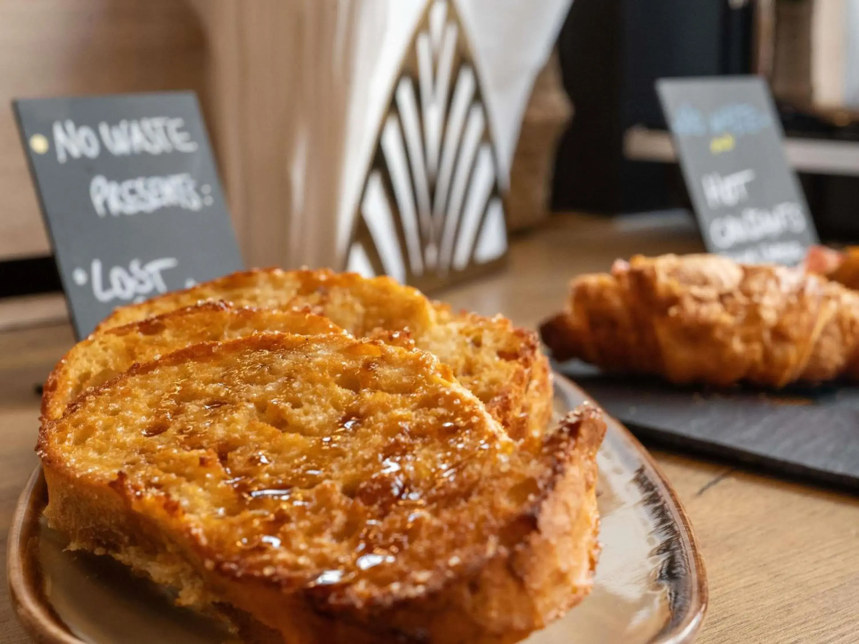 Breakfast in ibis Geneve Centre Lac Breakfast in ibis Geneve Centre Lac