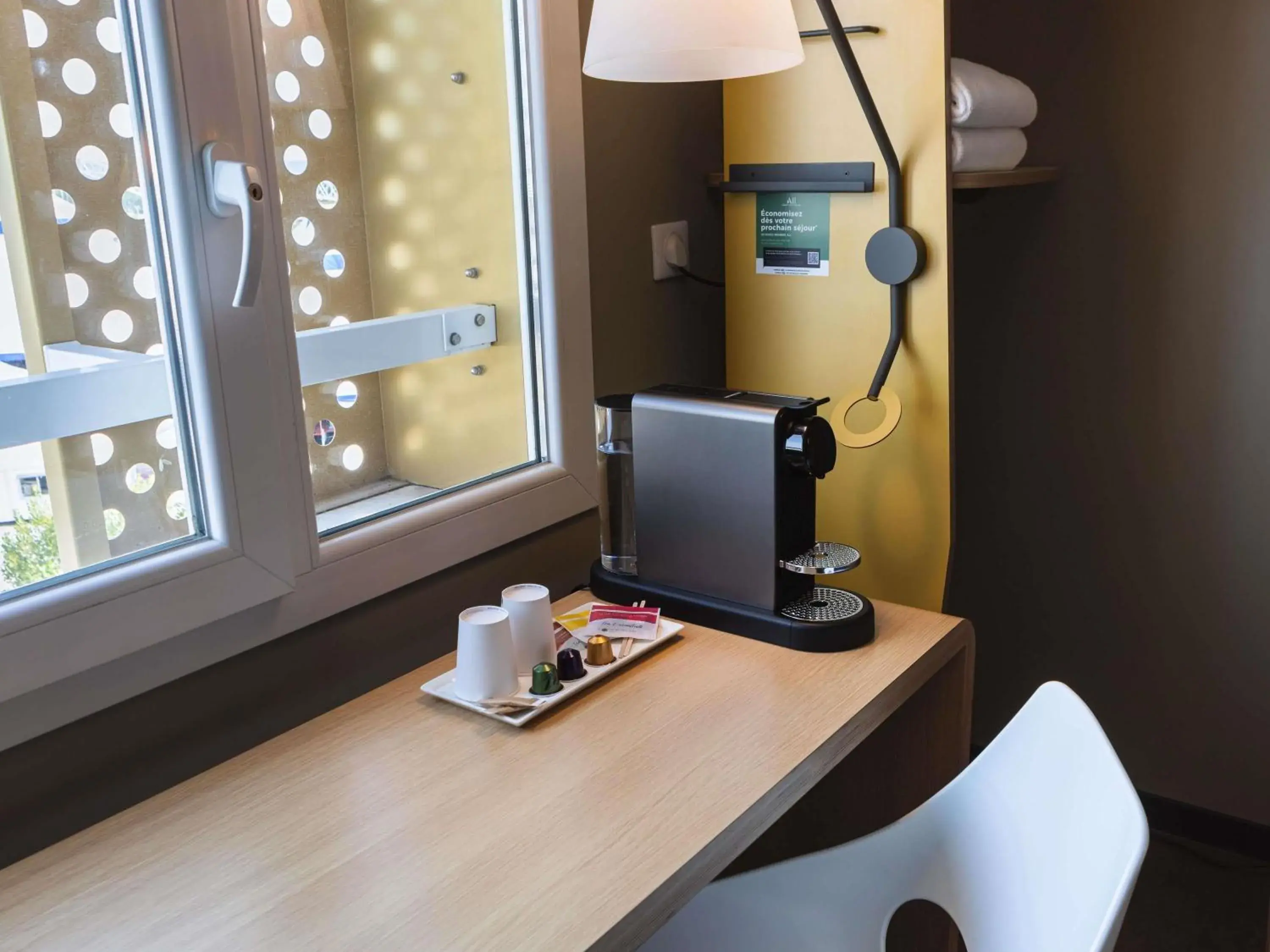 Bedroom in ibis Geneve Centre Lac Bedroom in ibis Geneve Centre Lac