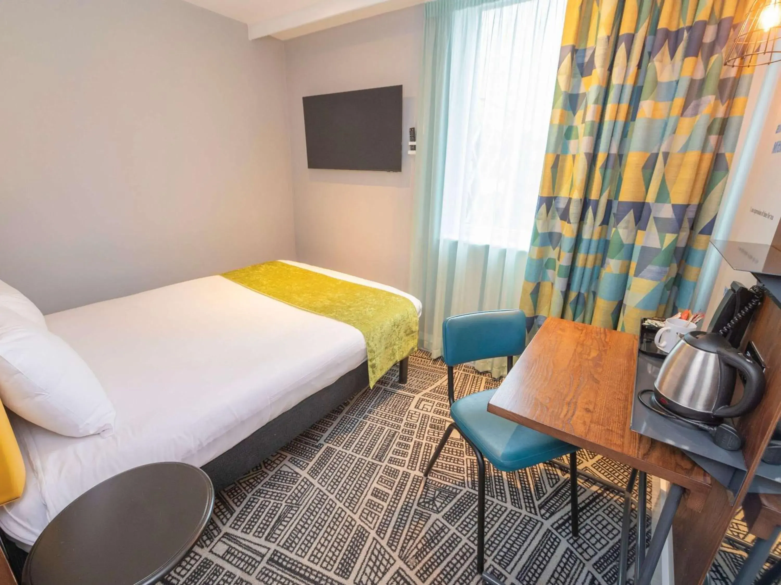 Bedroom, Bed in ibis Styles Leeds City Centre Arena Bedroom, Bed in ibis Styles Leeds City Centre Arena