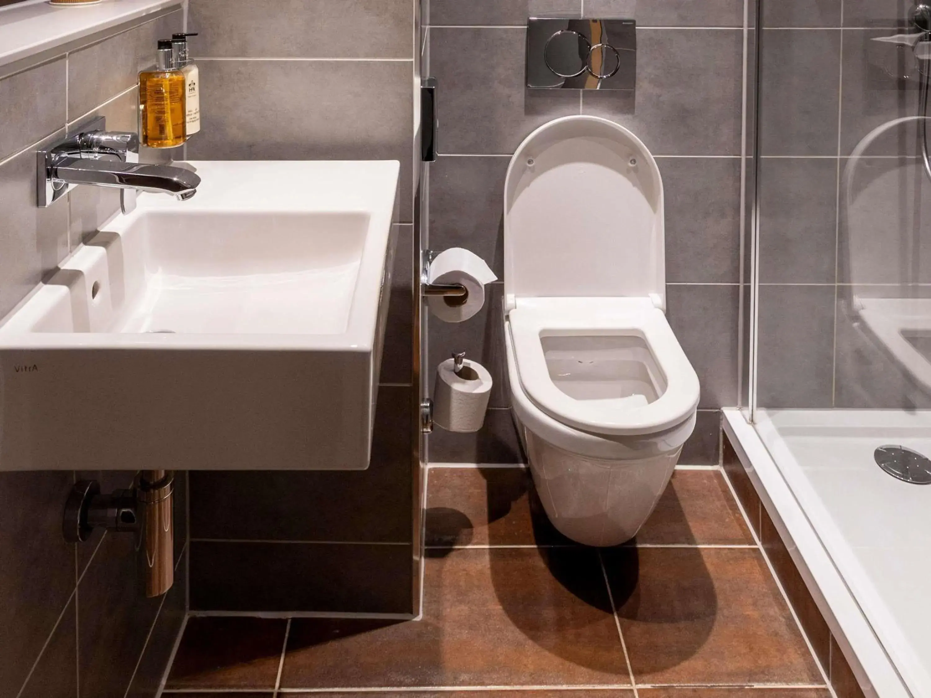 Bedroom in ibis Styles Leeds City Centre Arena Bedroom in ibis Styles Leeds City Centre Arena