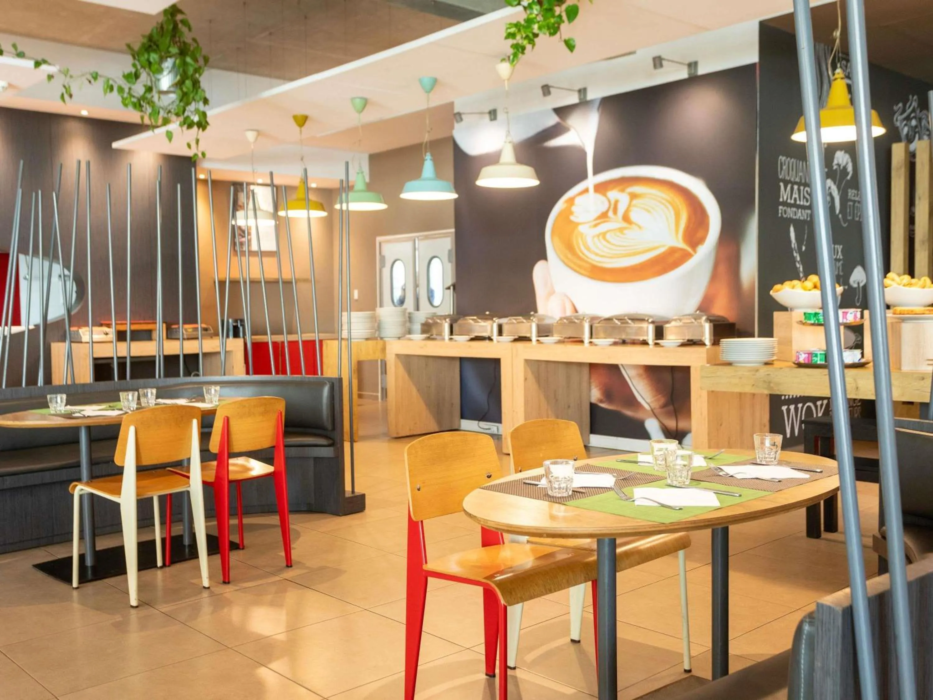 Restaurant/places to eat in Ibis Rabat Agdal