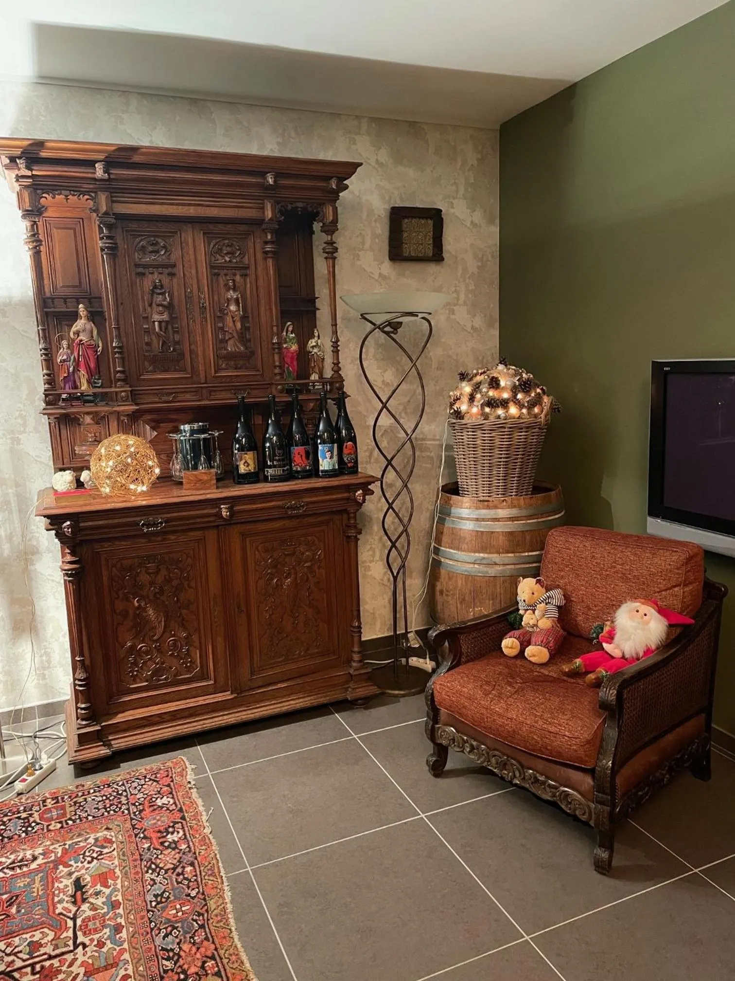 Property building in Apollonia